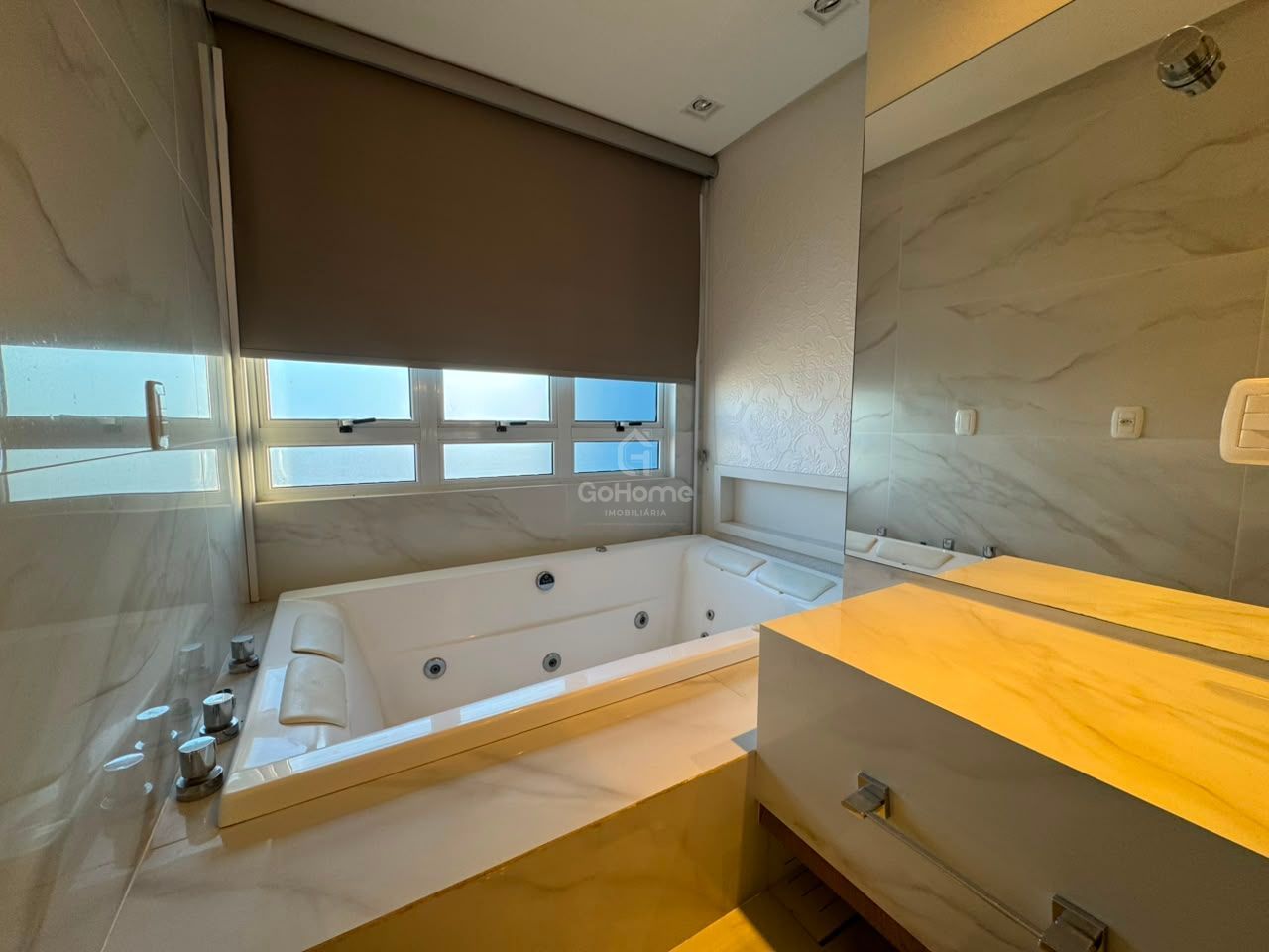 Apartamento Mobiliado com 3 suítes
