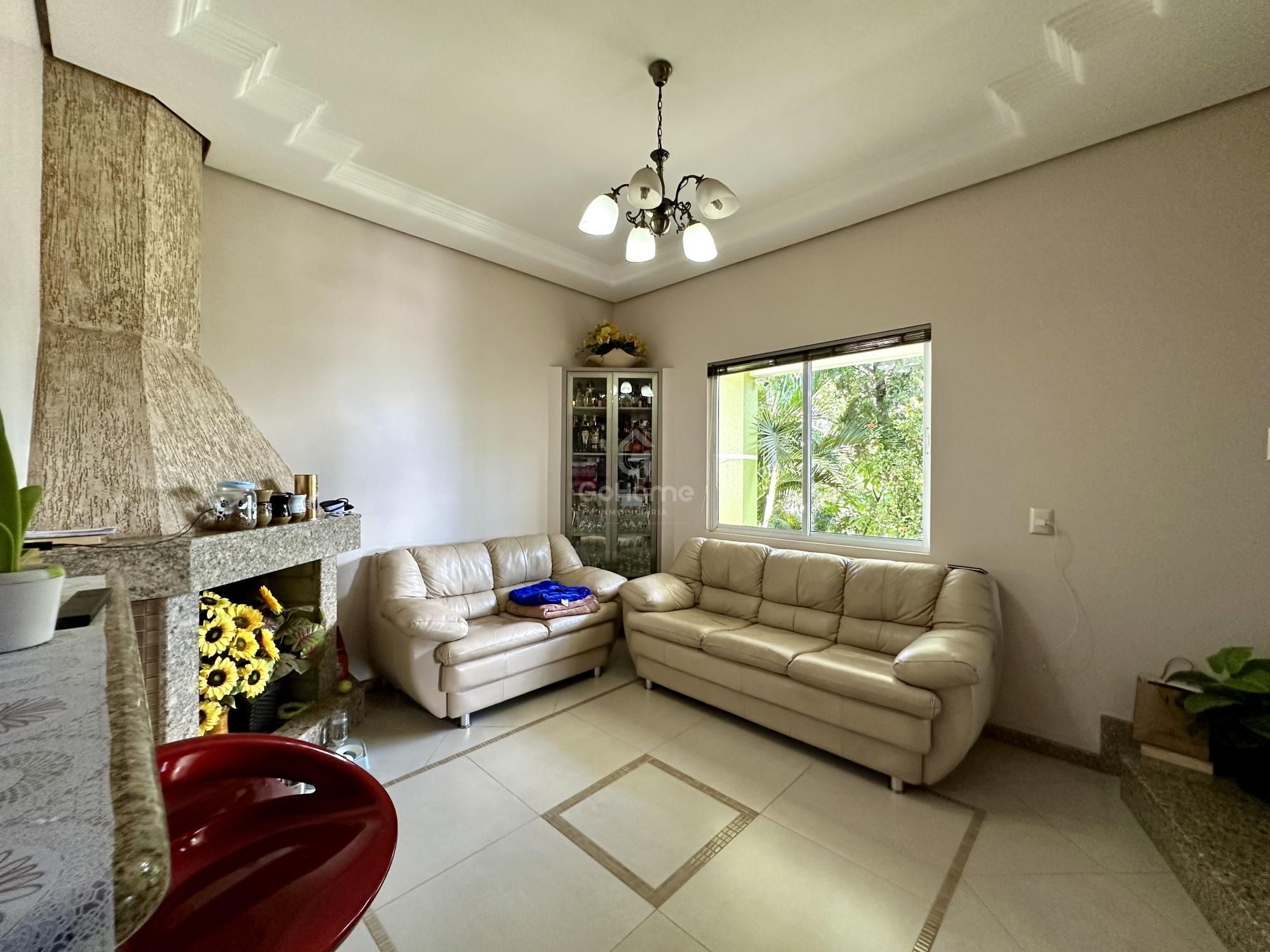 Casa com 4 Quartos - Jardim Itália