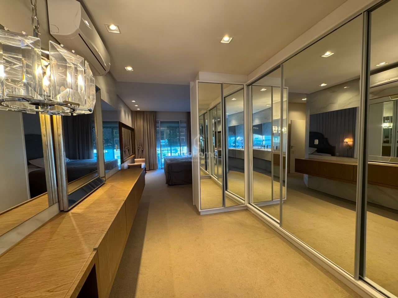 Apartamento Mobiliado com 3 suítes