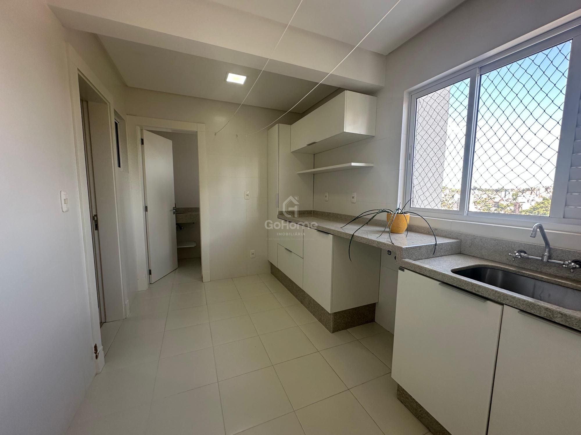 Apartamento de 3 Suítes, Centro