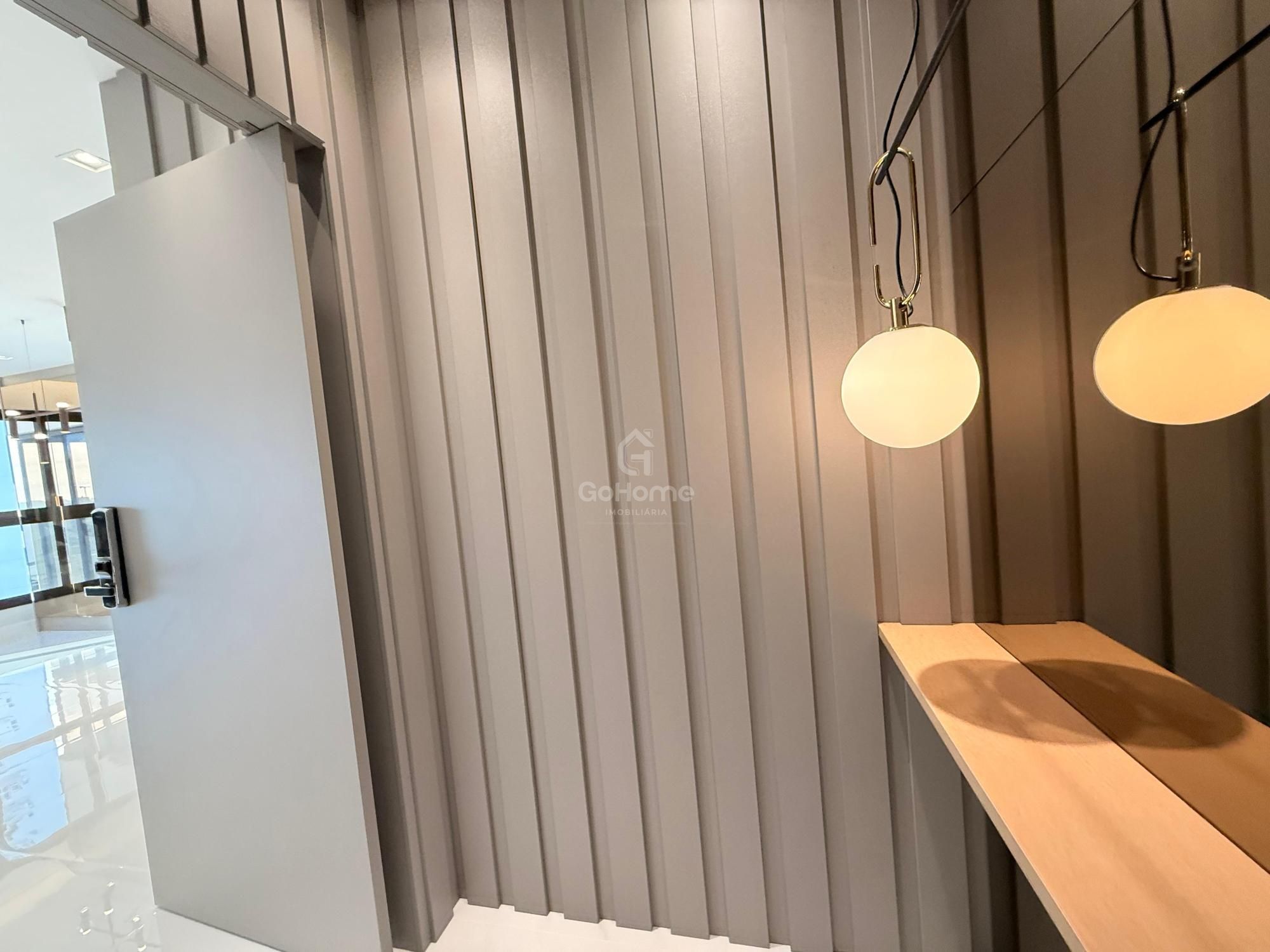 Apartamento Semimobiliado à Venda