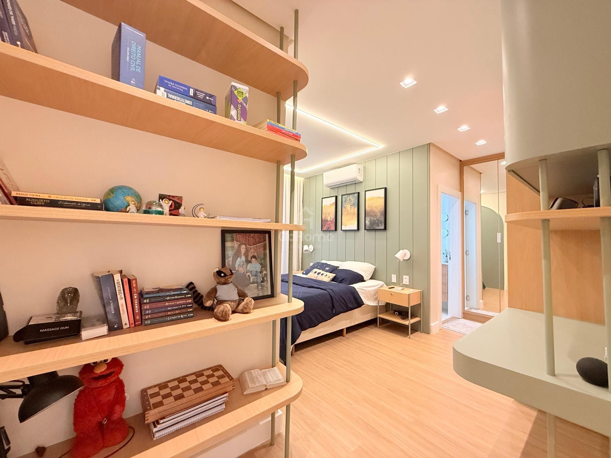 Casa com Quatro Suítes