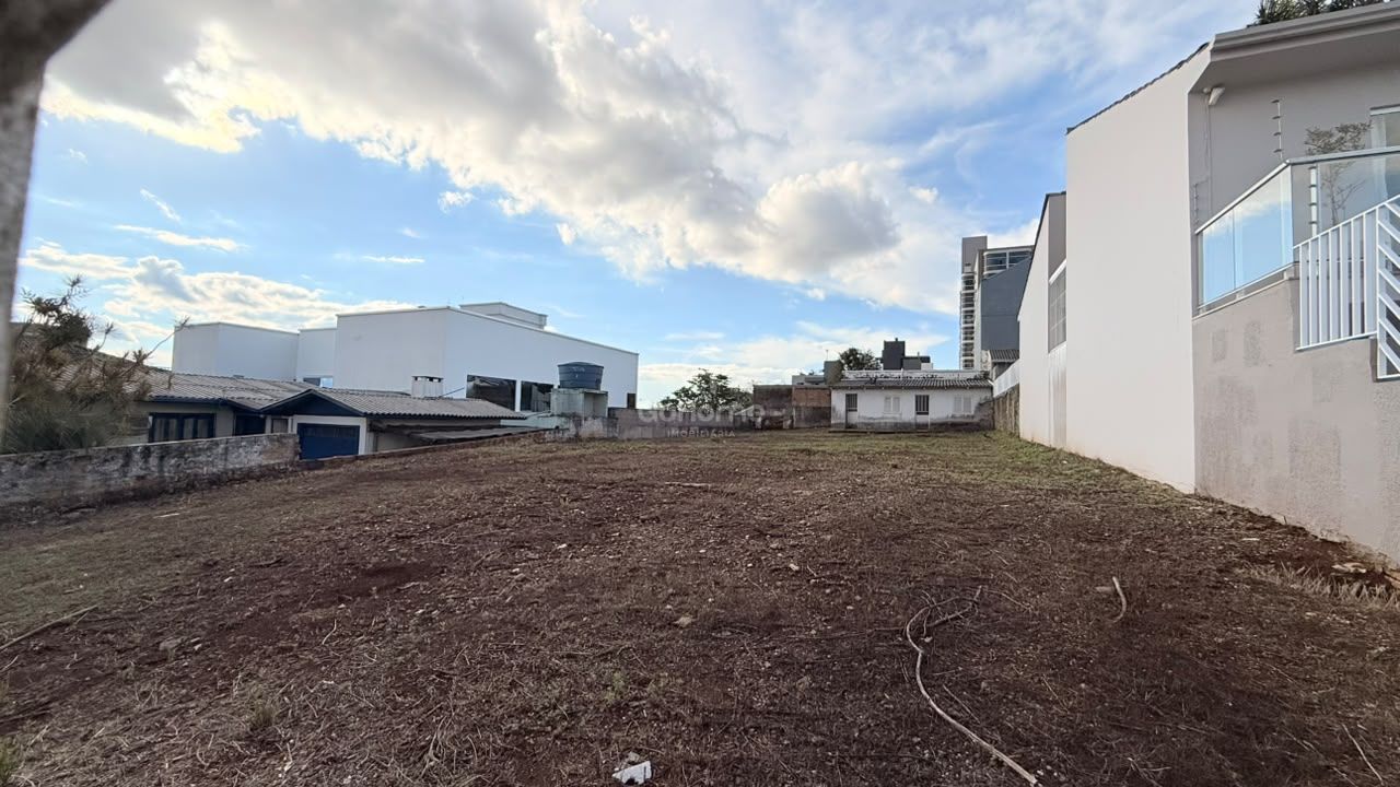 Terreno em bairro nobre com 600m²