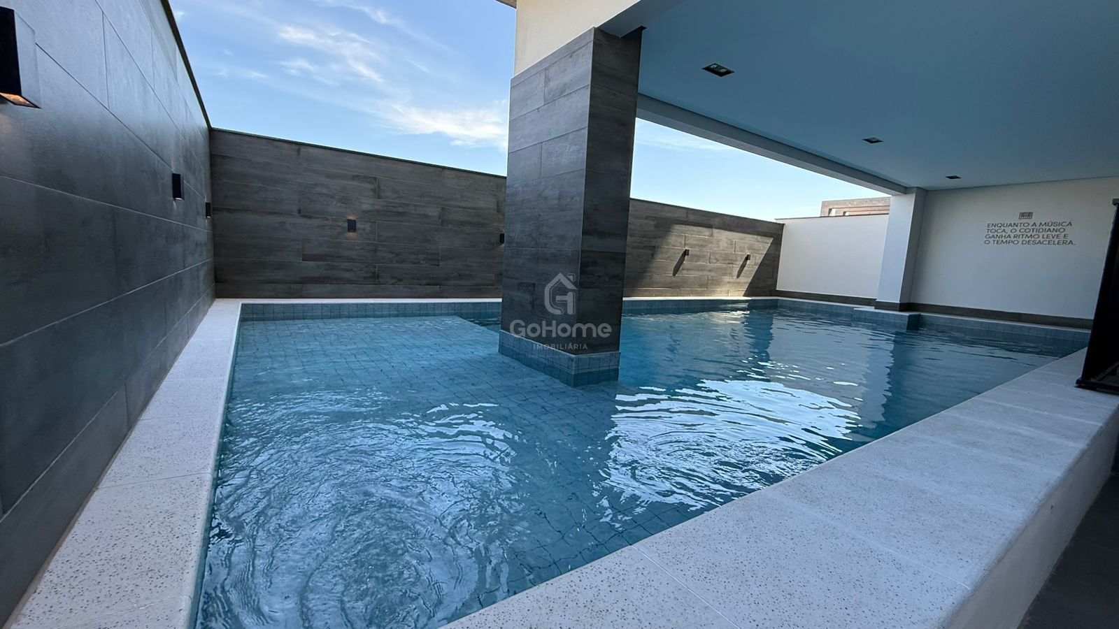 Apartamento Novo à Venda