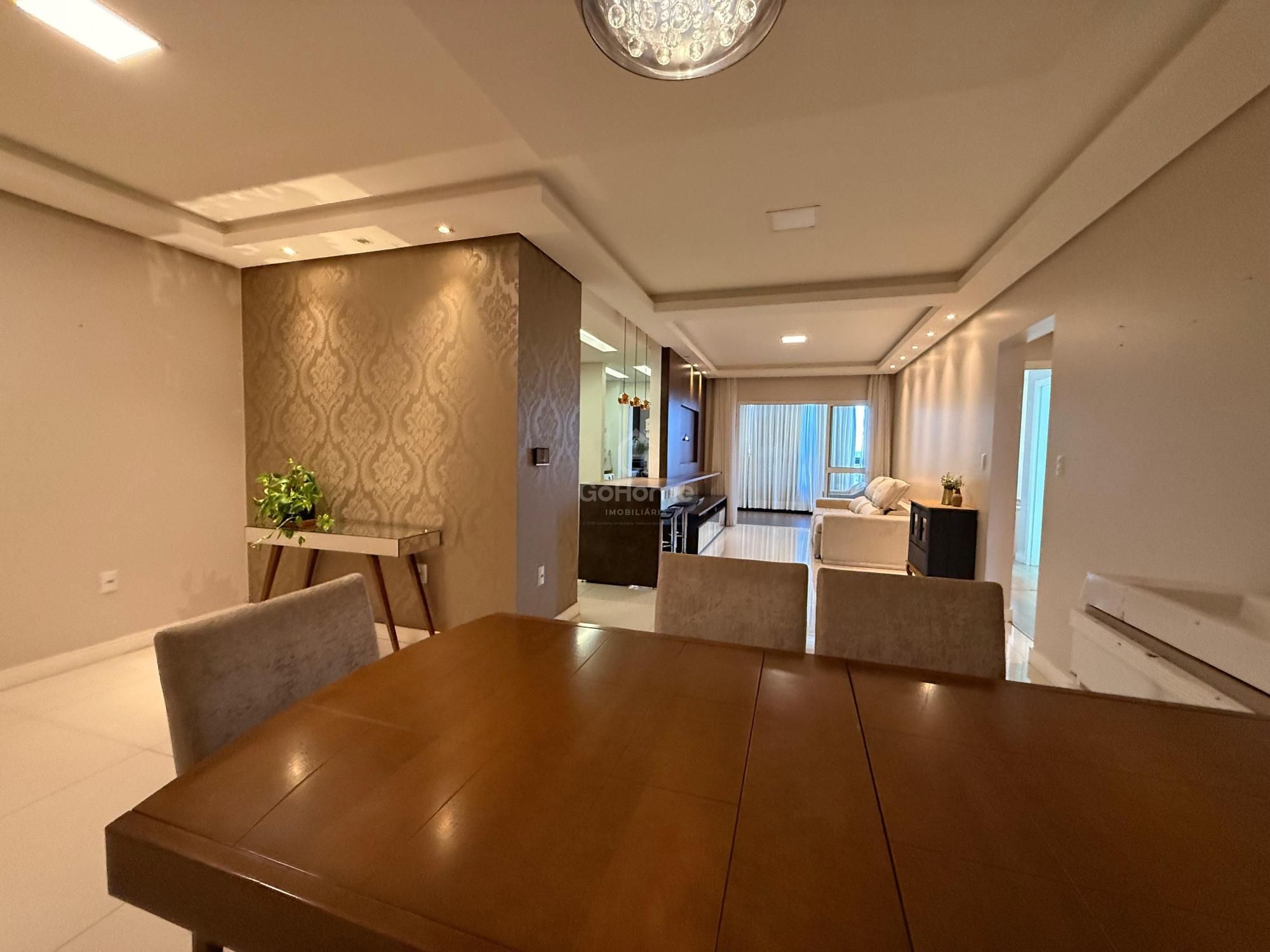 Apartamento mobiliado com 3 suítes no Centro