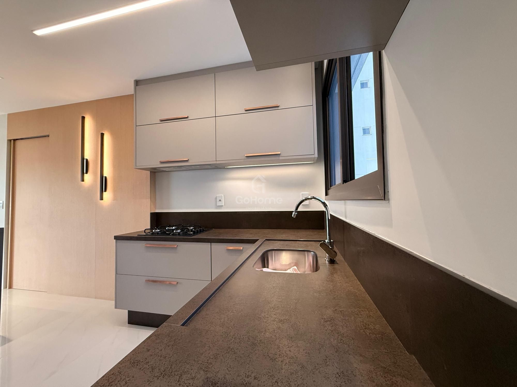 Apartamento Semimobiliado à Venda