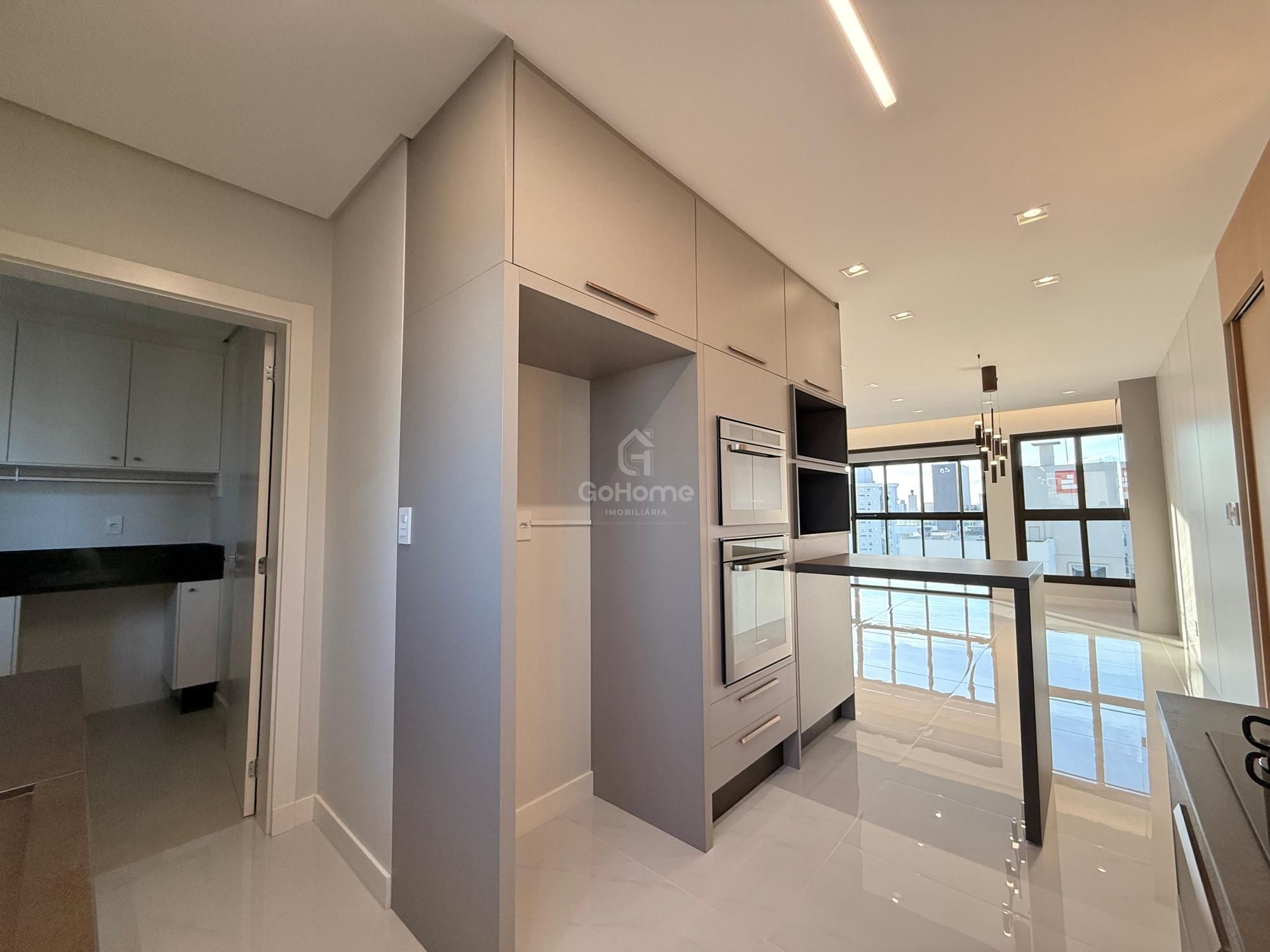 Apartamento Semimobiliado à Venda