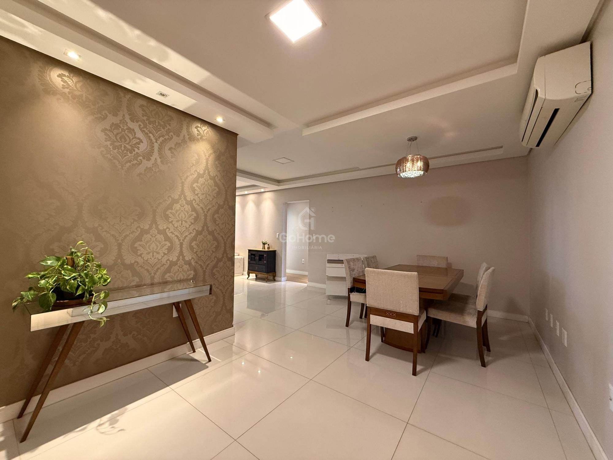 Apartamento mobiliado com 3 suítes no Centro