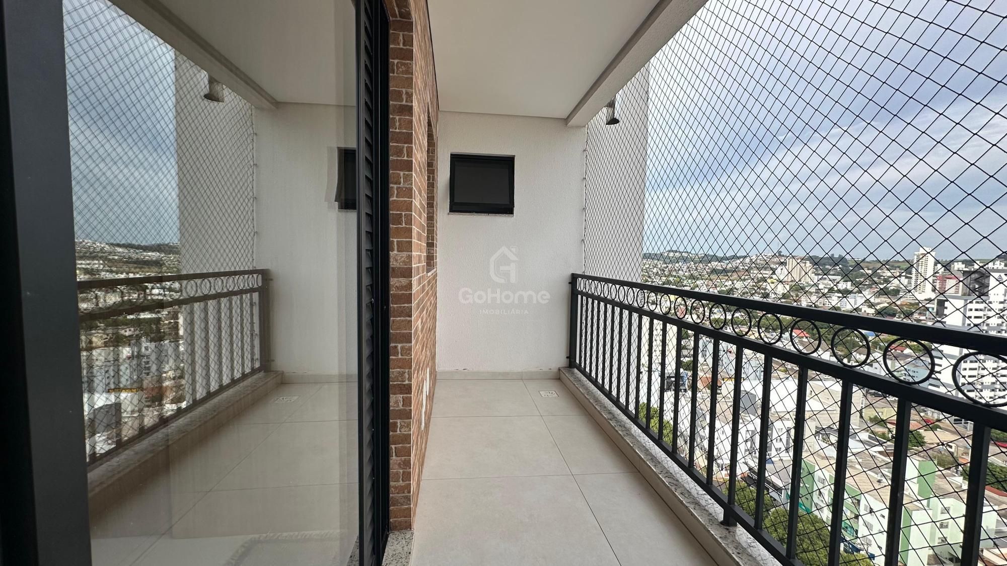 Apartamento Semimobiliado em ótima localização