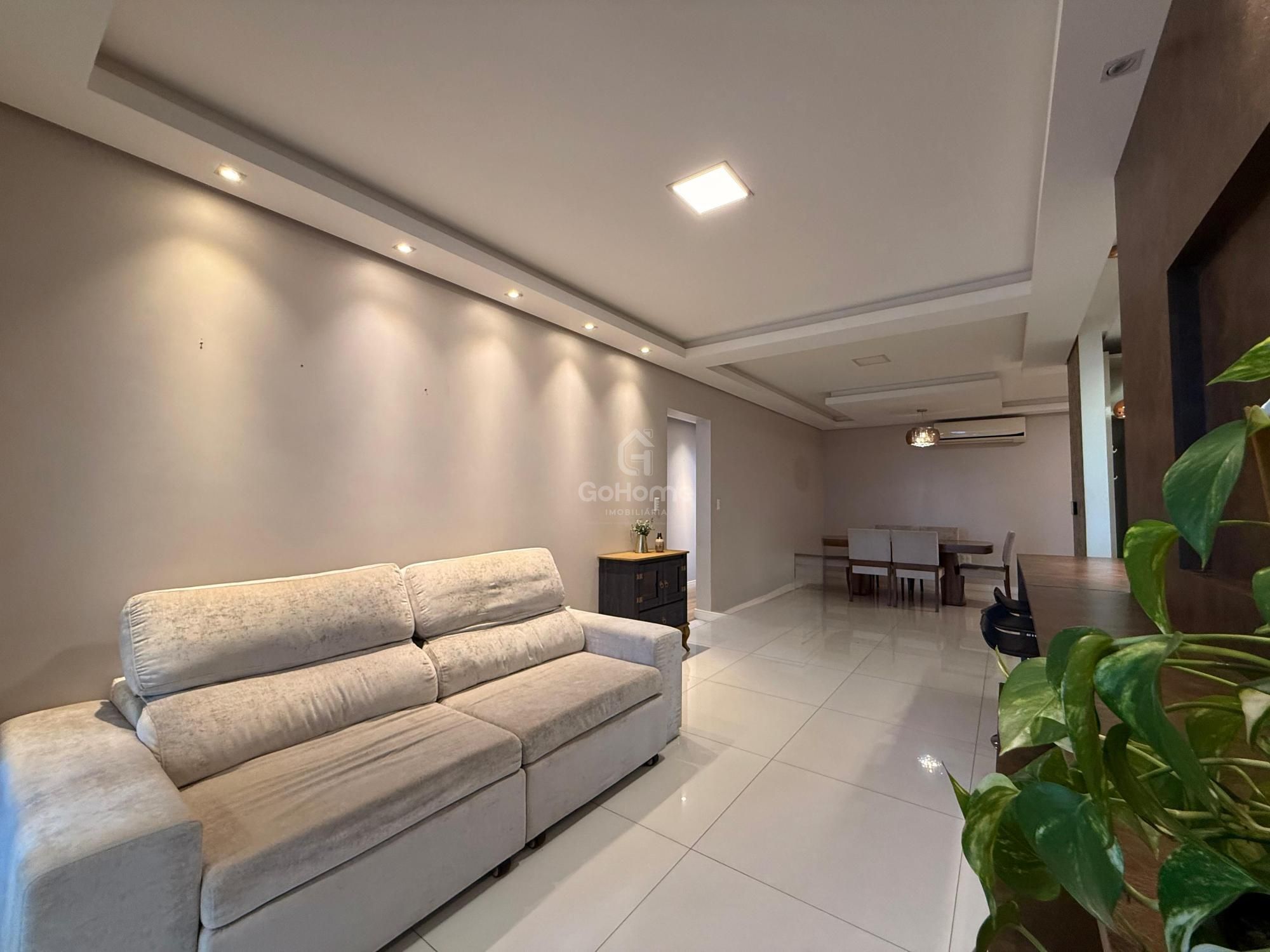 Apartamento mobiliado com 3 suítes no Centro