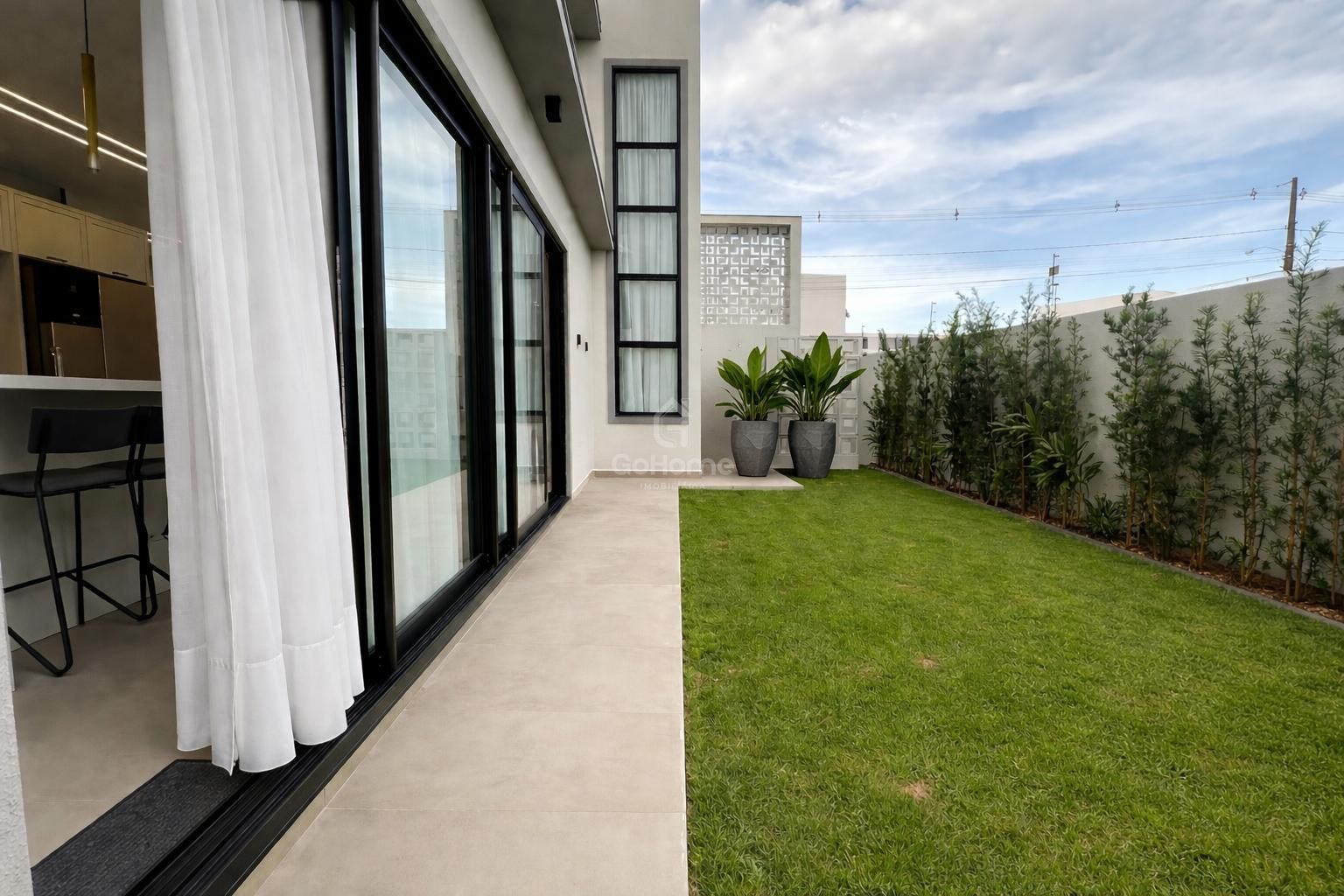 4583 – Casa semimobiliada com 3 quartos, piscina e 4 vagas no bairro Paraíso, Chapecó