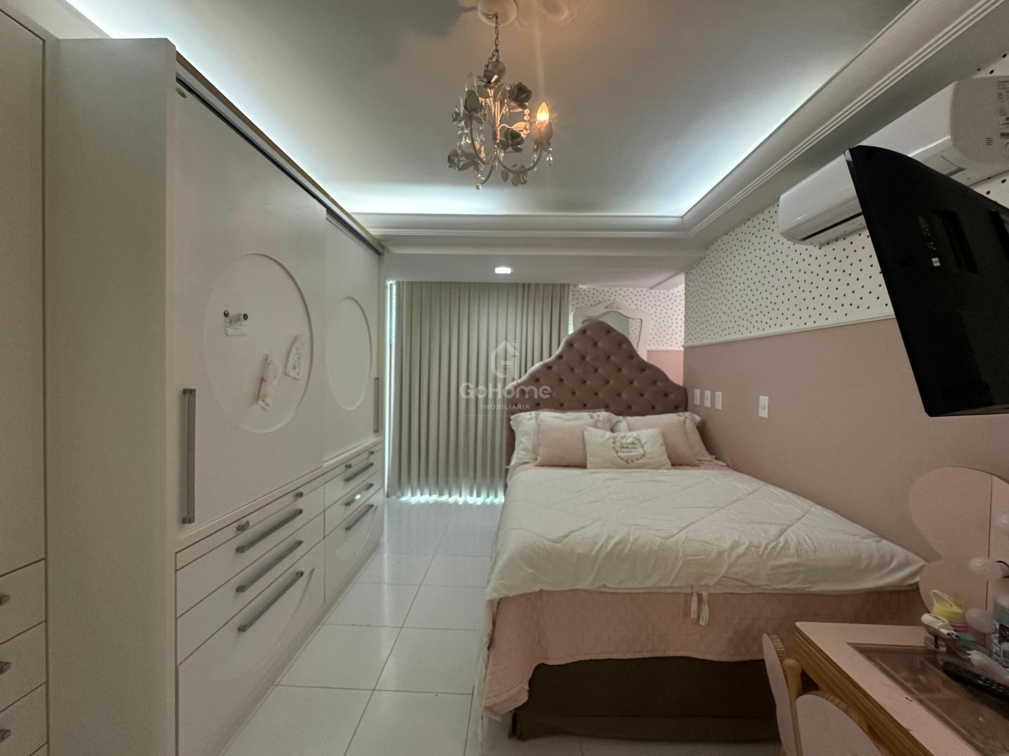 Casa com Piscina e 4 Quartos em Chapecó