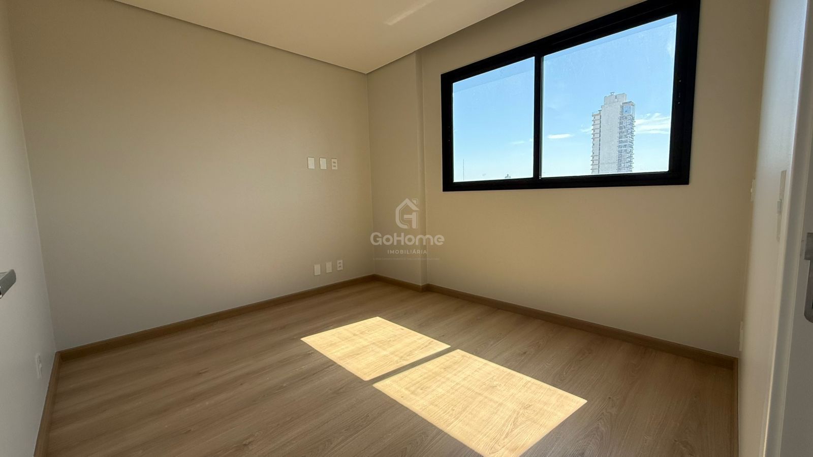 Apartamento Novo à Venda