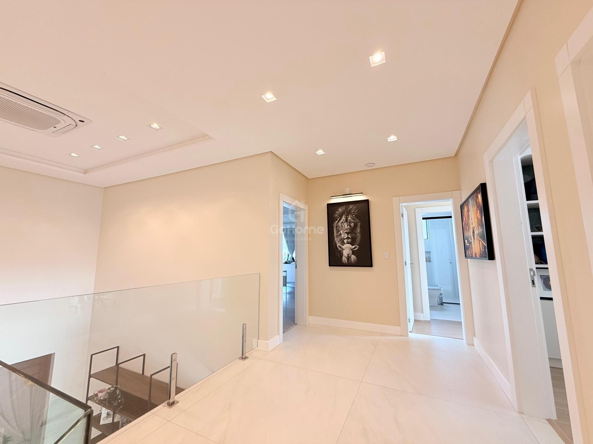 Casa com Quatro Suítes