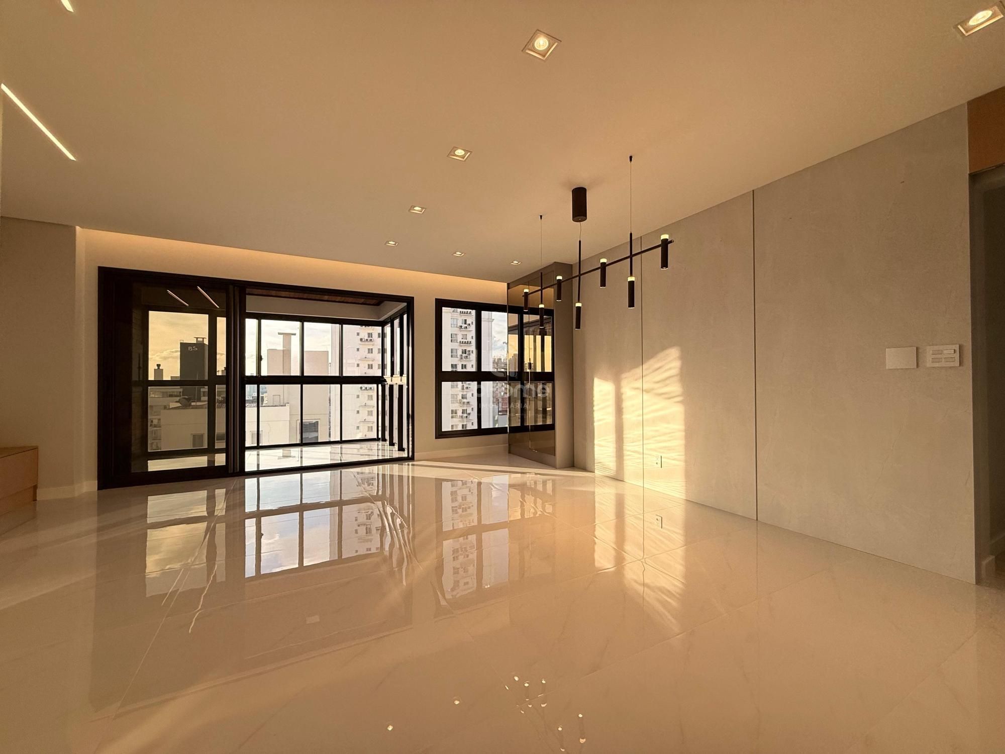 Apartamento Semimobiliado à Venda