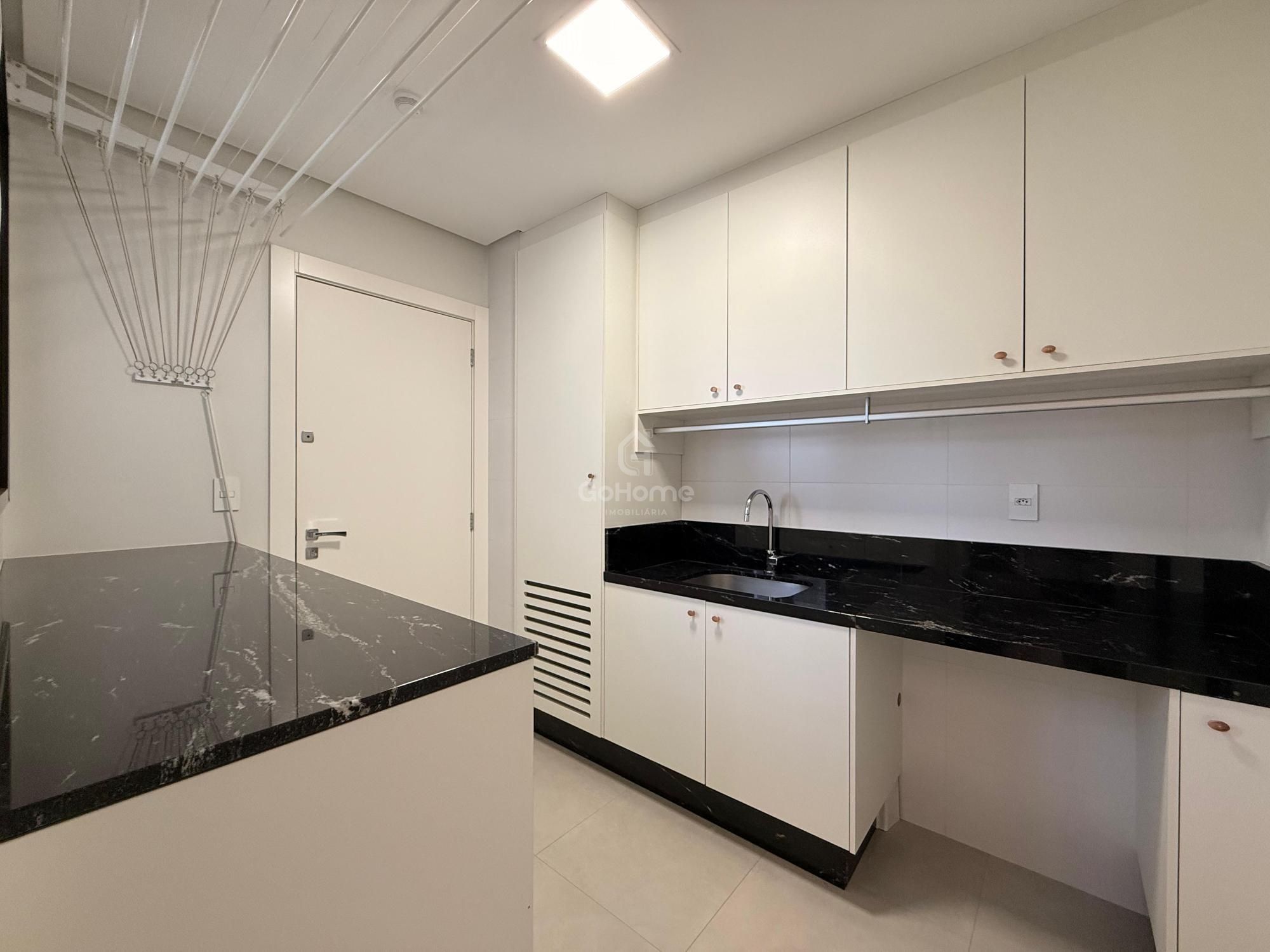 Apartamento Semimobiliado à Venda