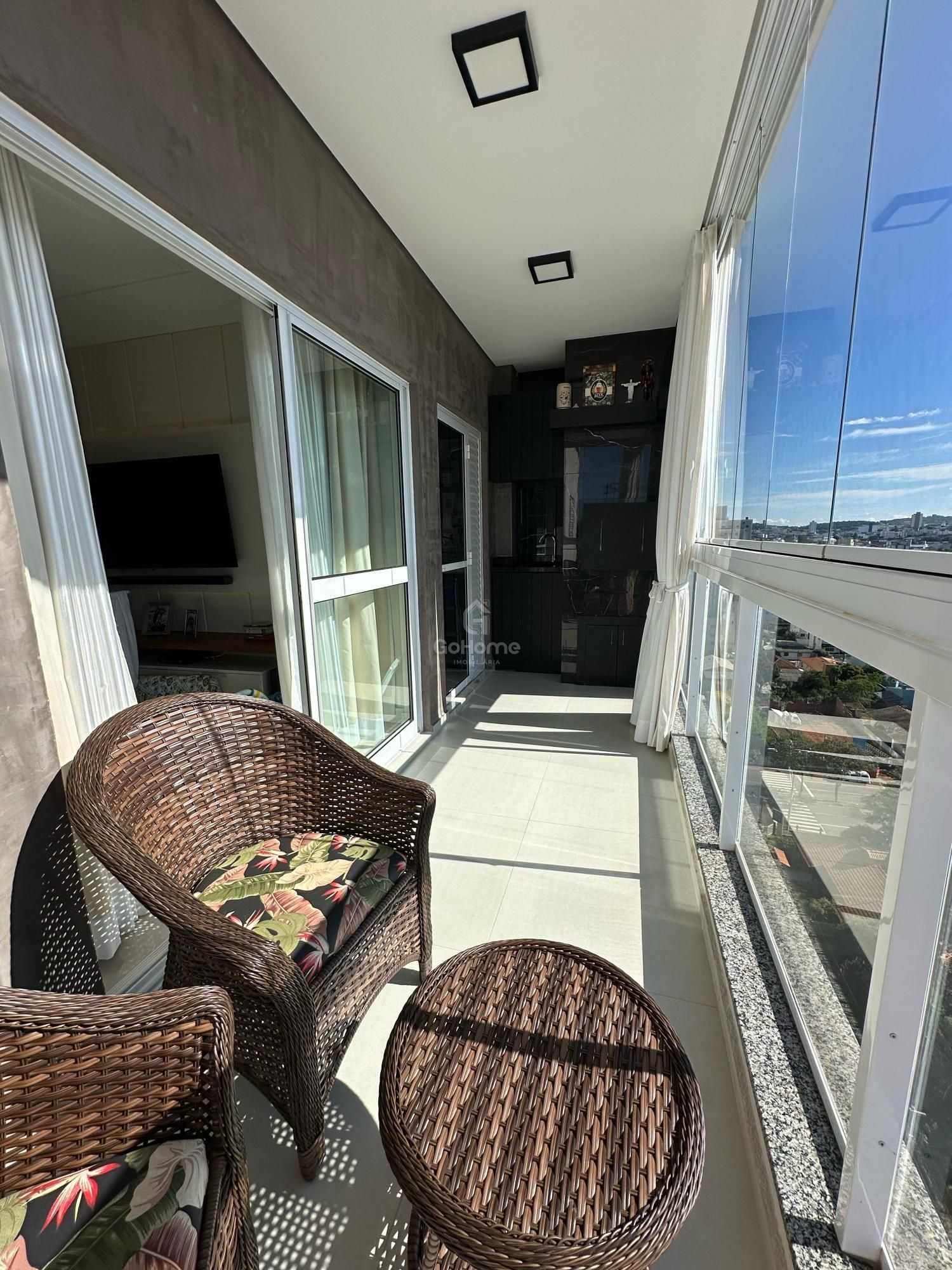 Apartamento Semimobiliado à Venda
