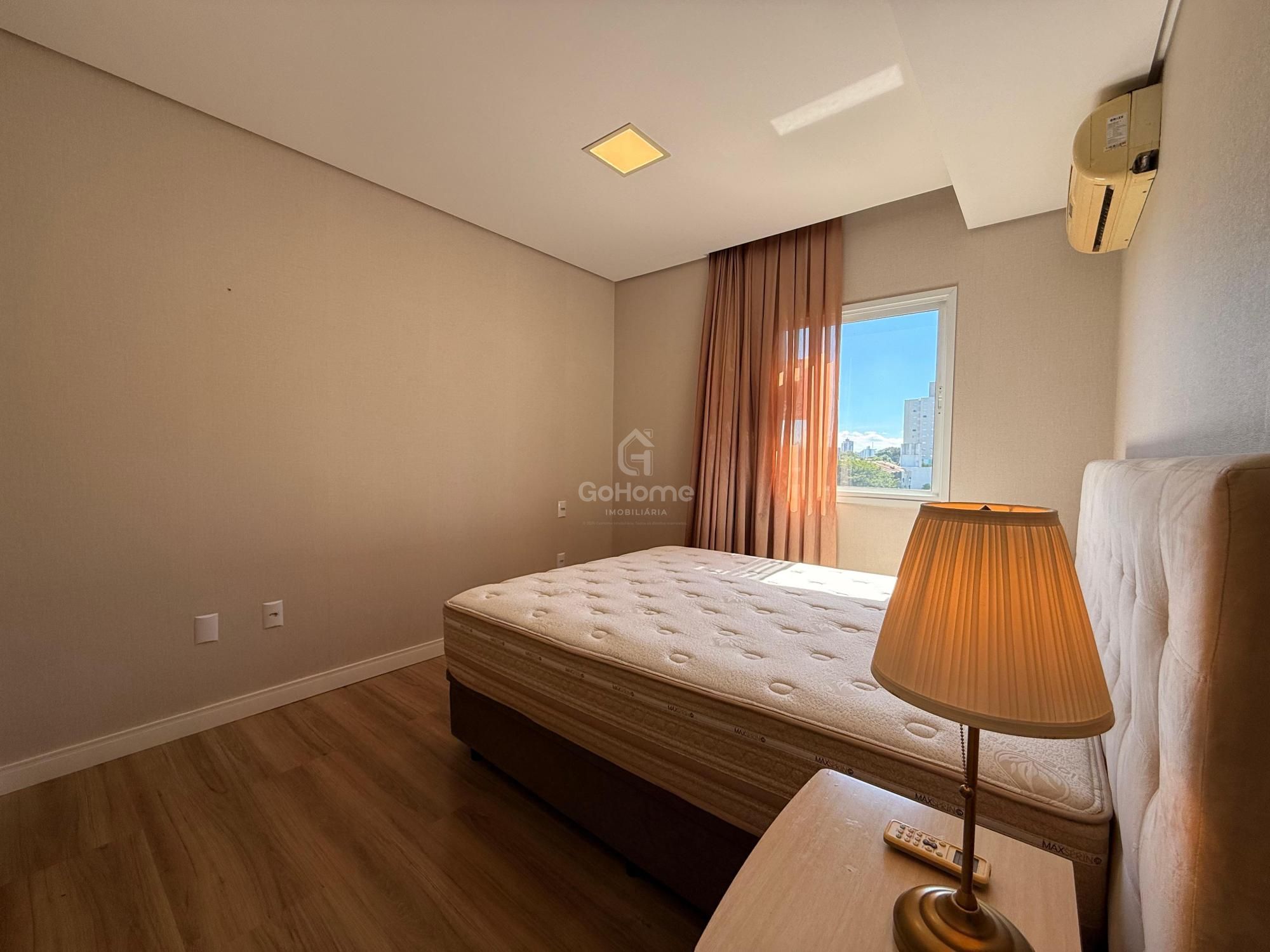 Apartamento mobiliado com 3 suítes no Centro