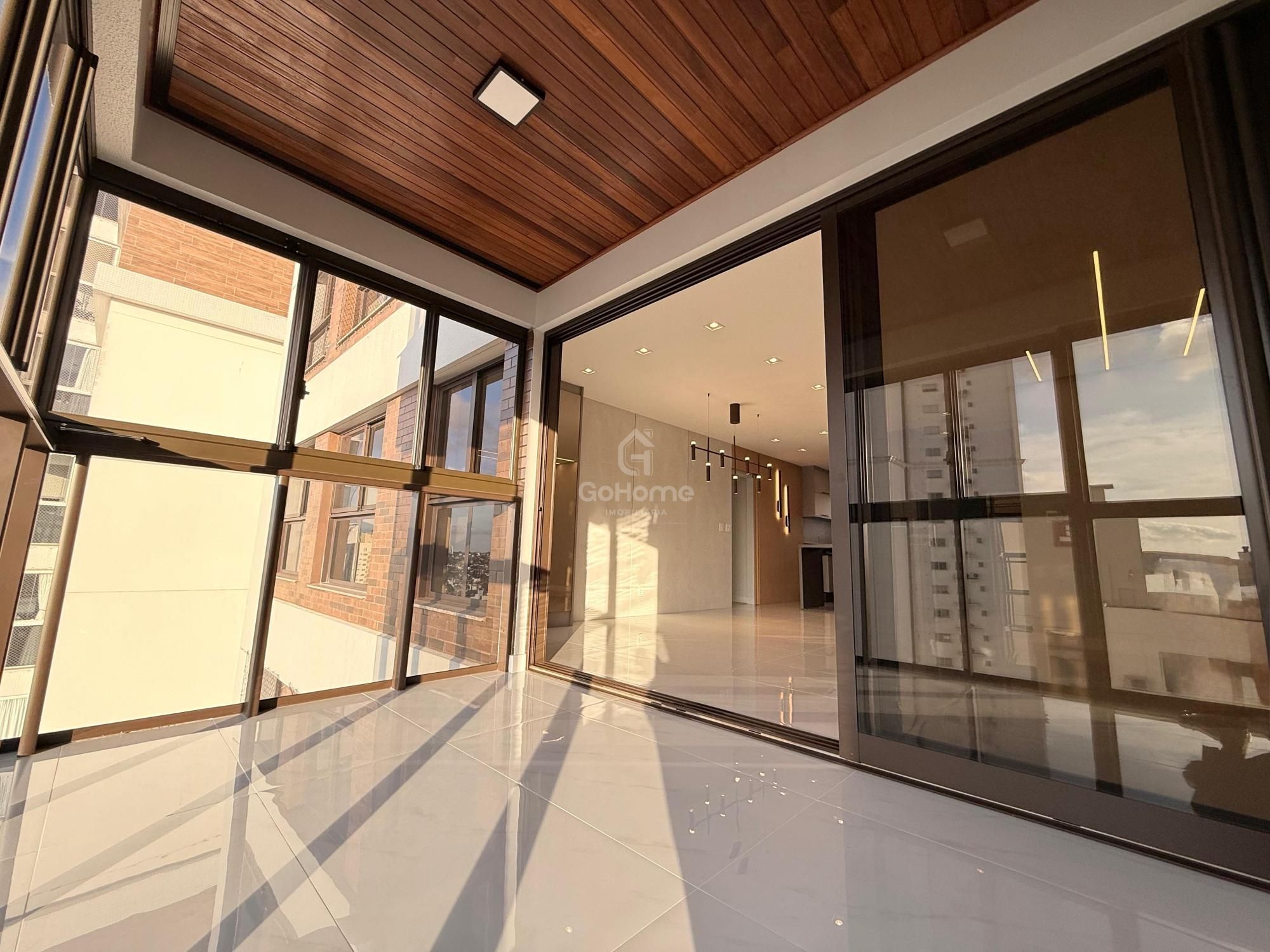 Apartamento Semimobiliado à Venda