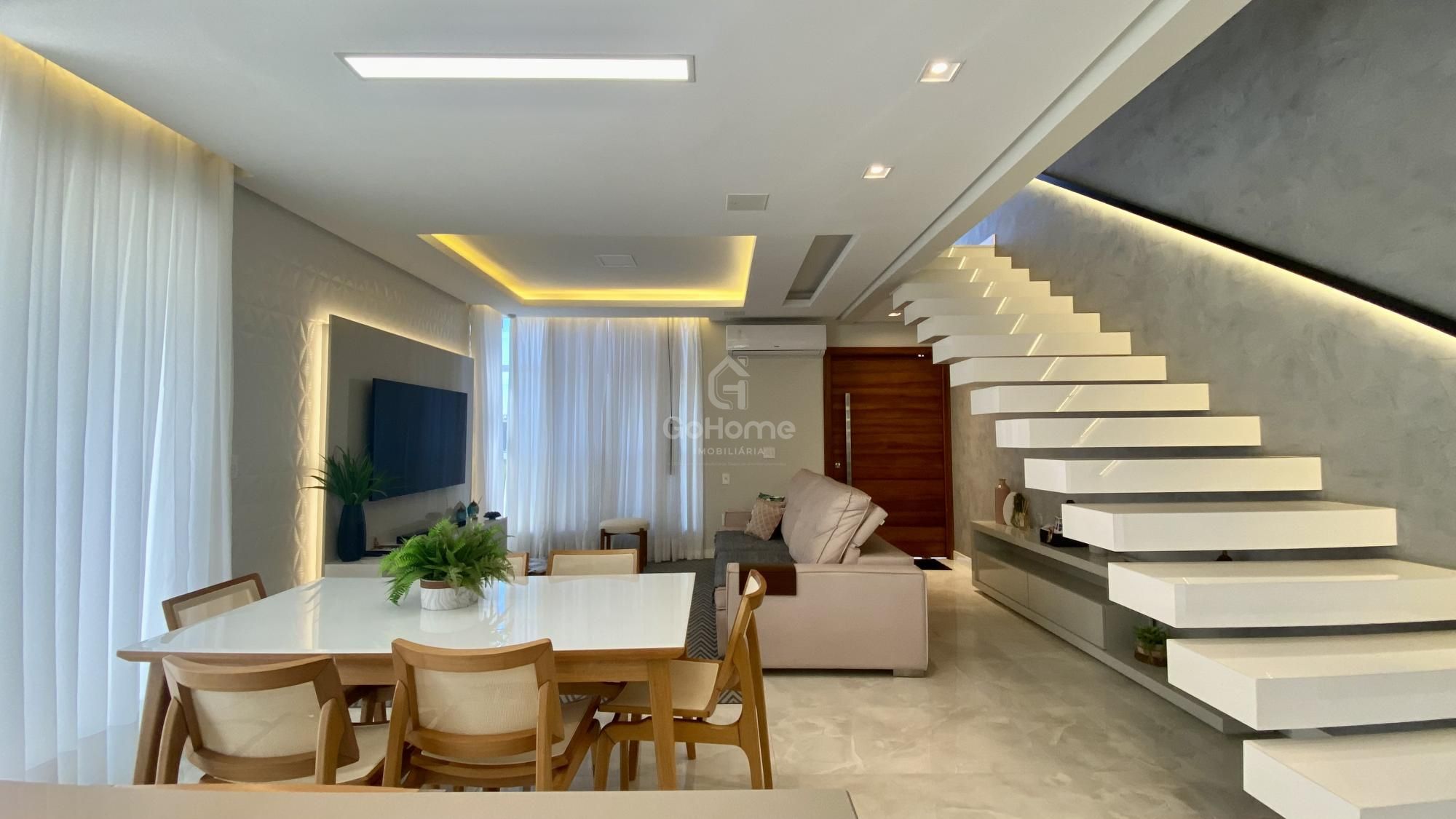 3027 – Casa sobrado mobiliada à venda no Bom Retiro em Chapecó com piscina e 4 quartos