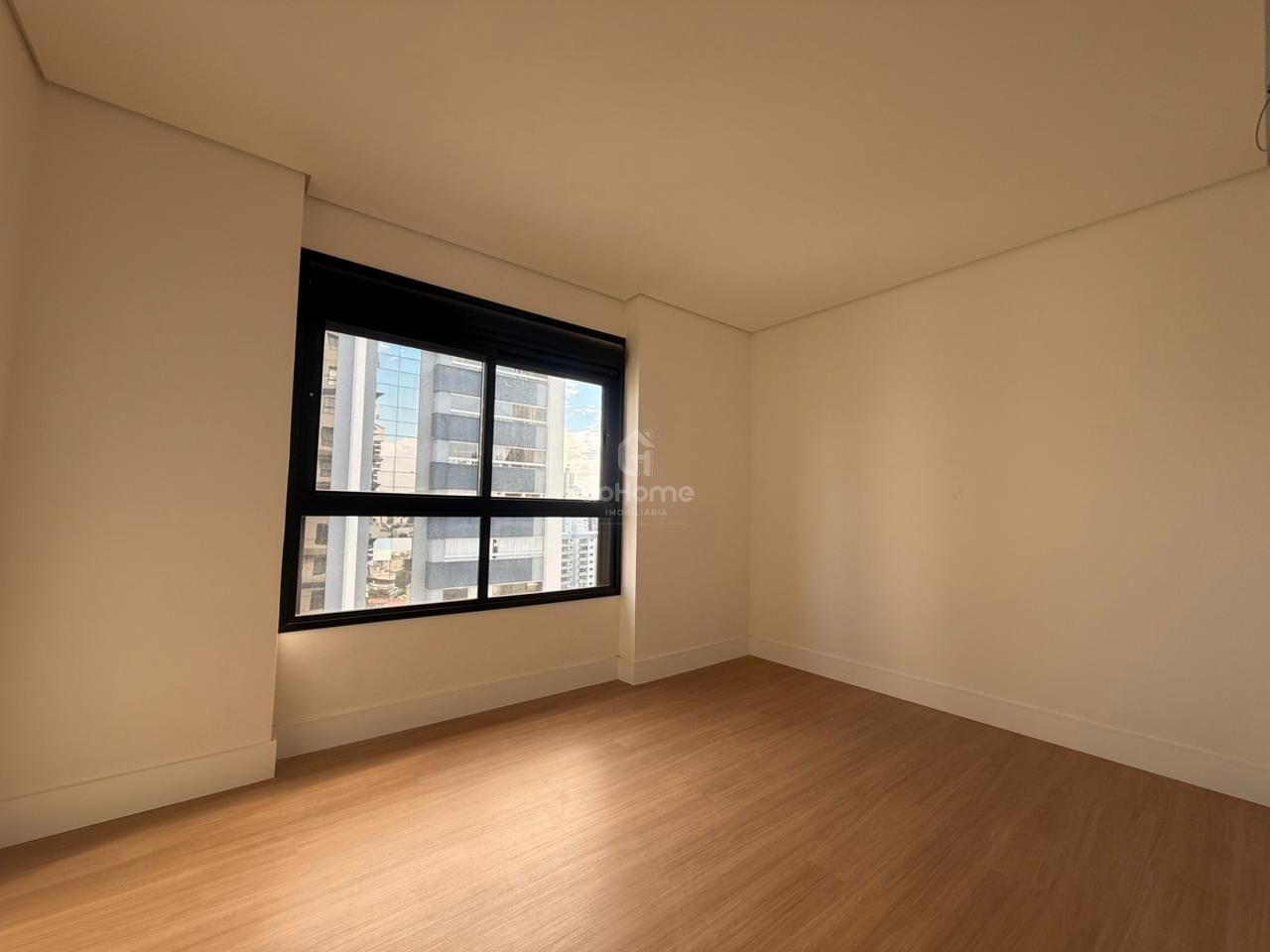 Apartamento Novo à Venda