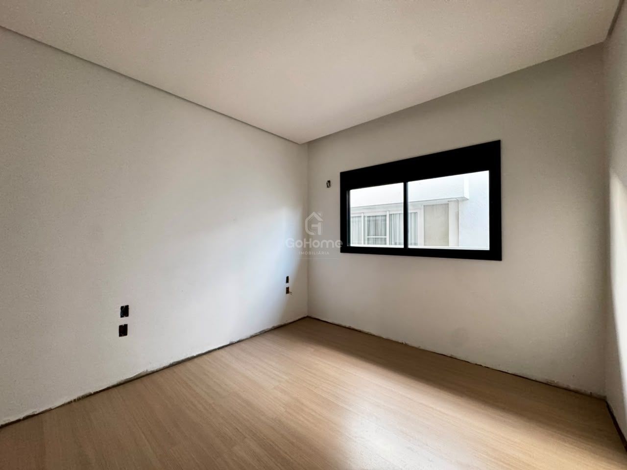 Casa em Condomínio Fechado com 3 suítes