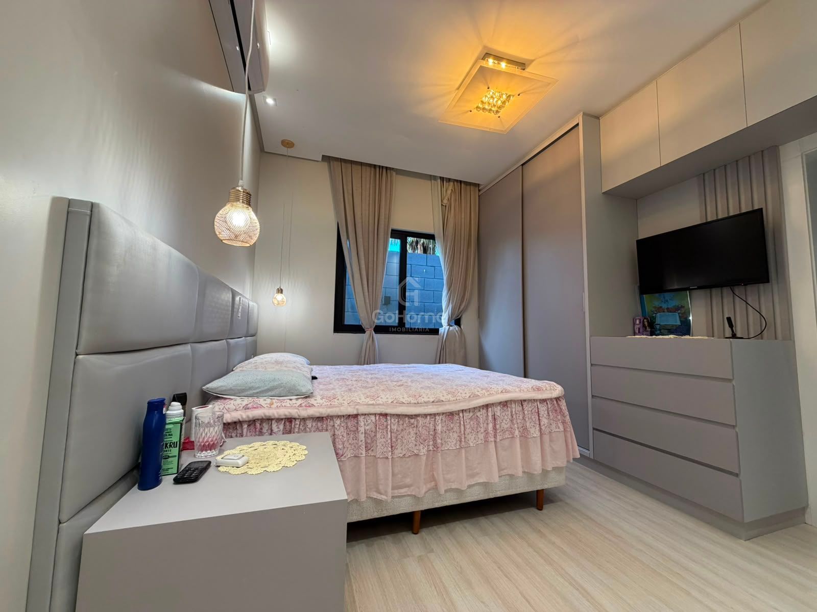 Casa com 3 suítes e piscina