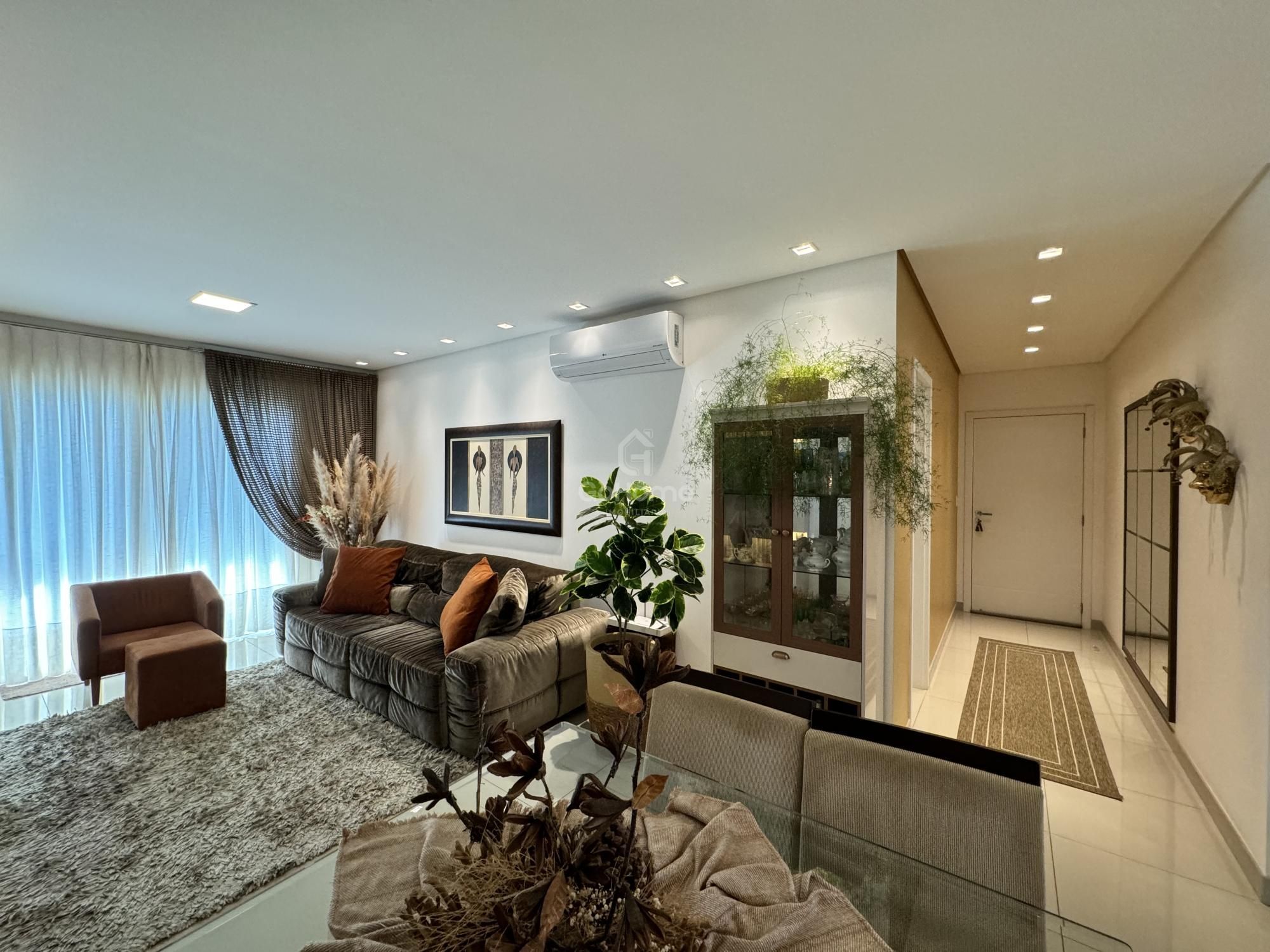 3768 – Apartamento com 3 suítes, próximo ao Marista e AABB