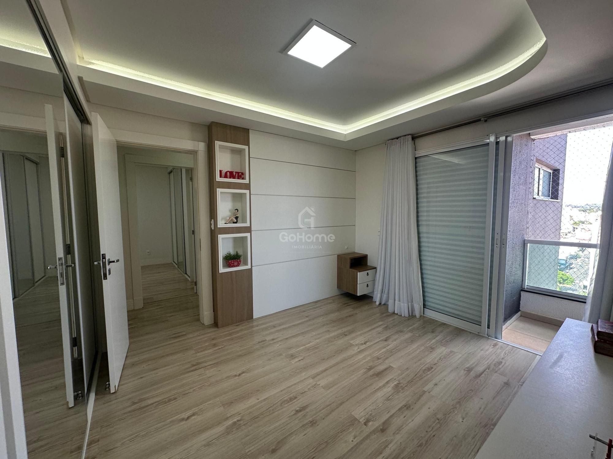 Apartamento de 3 Suítes, Centro