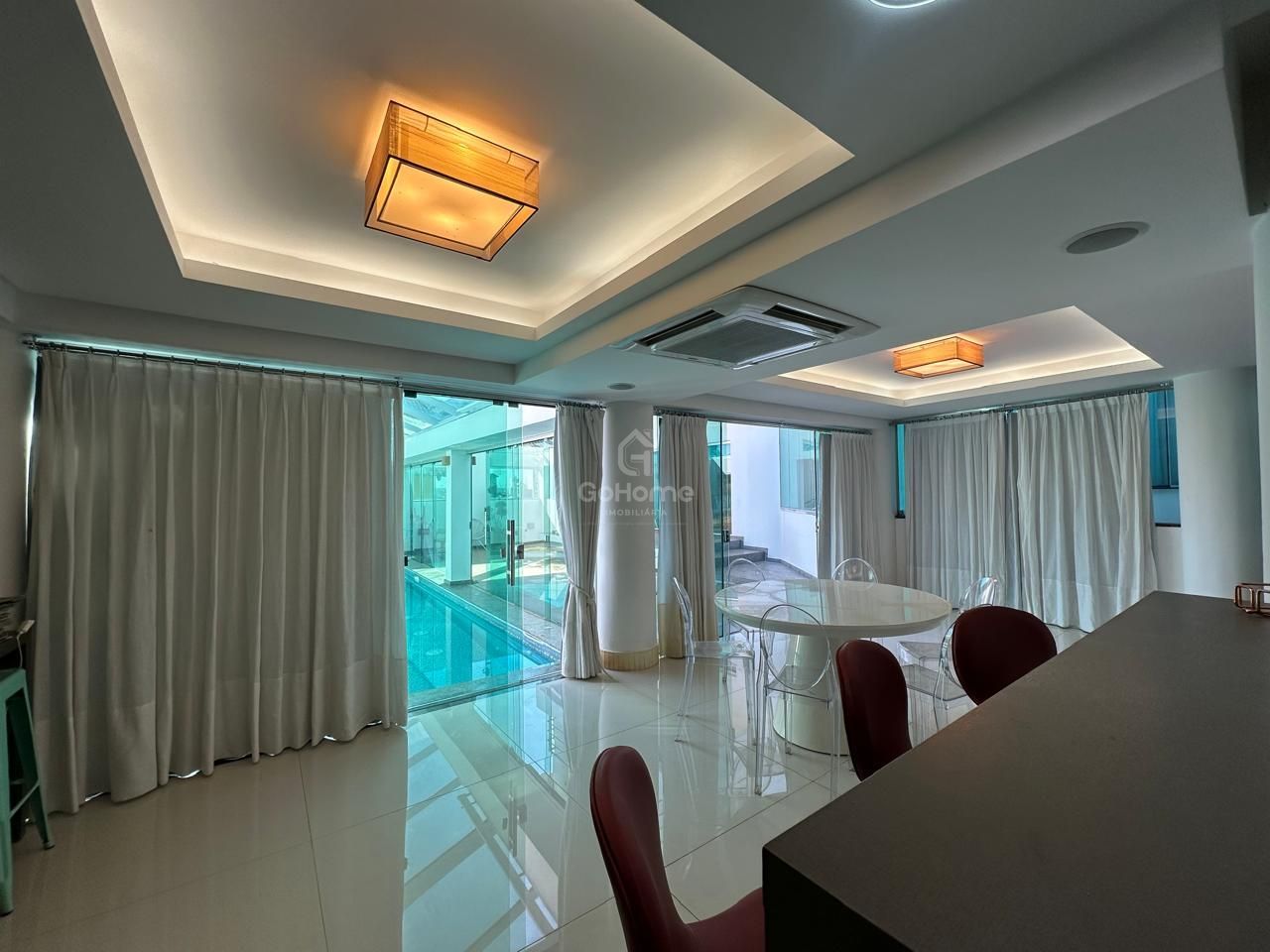 Casa com Piscina e 4 Quartos em Chapecó