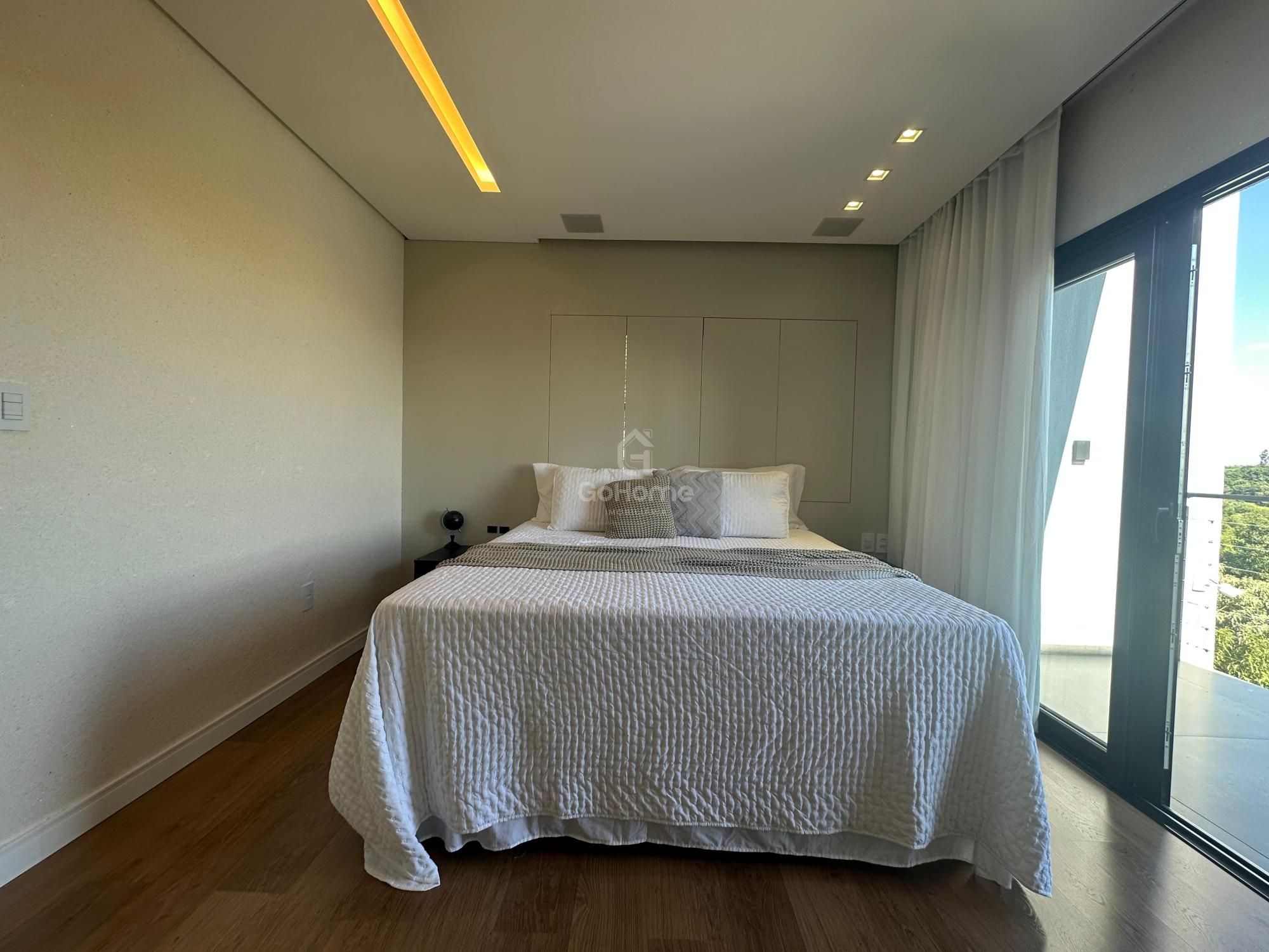 Casa Mobiliada em Condomínio Fechado