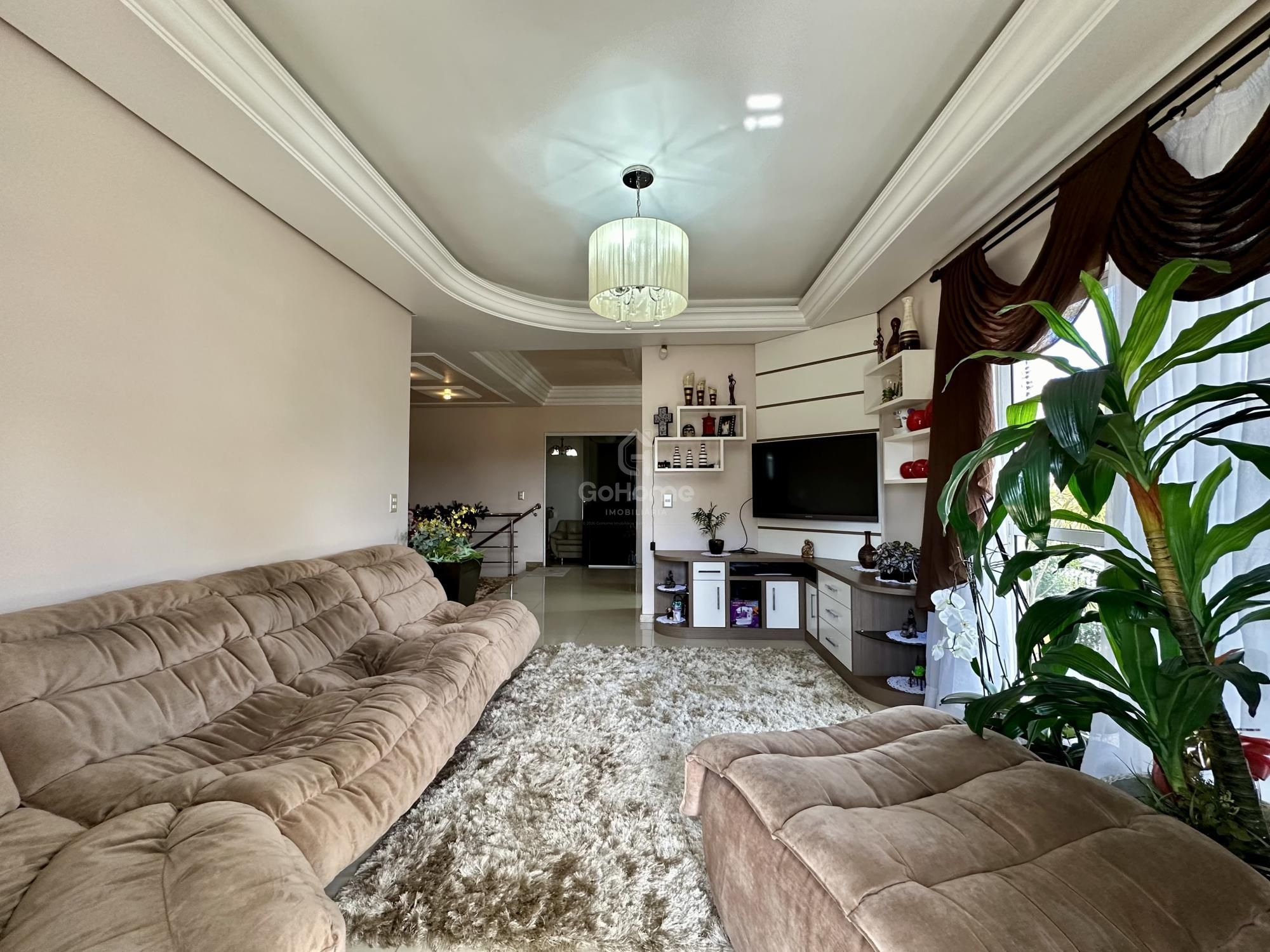 Casa com 4 Quartos - Jardim Itália
