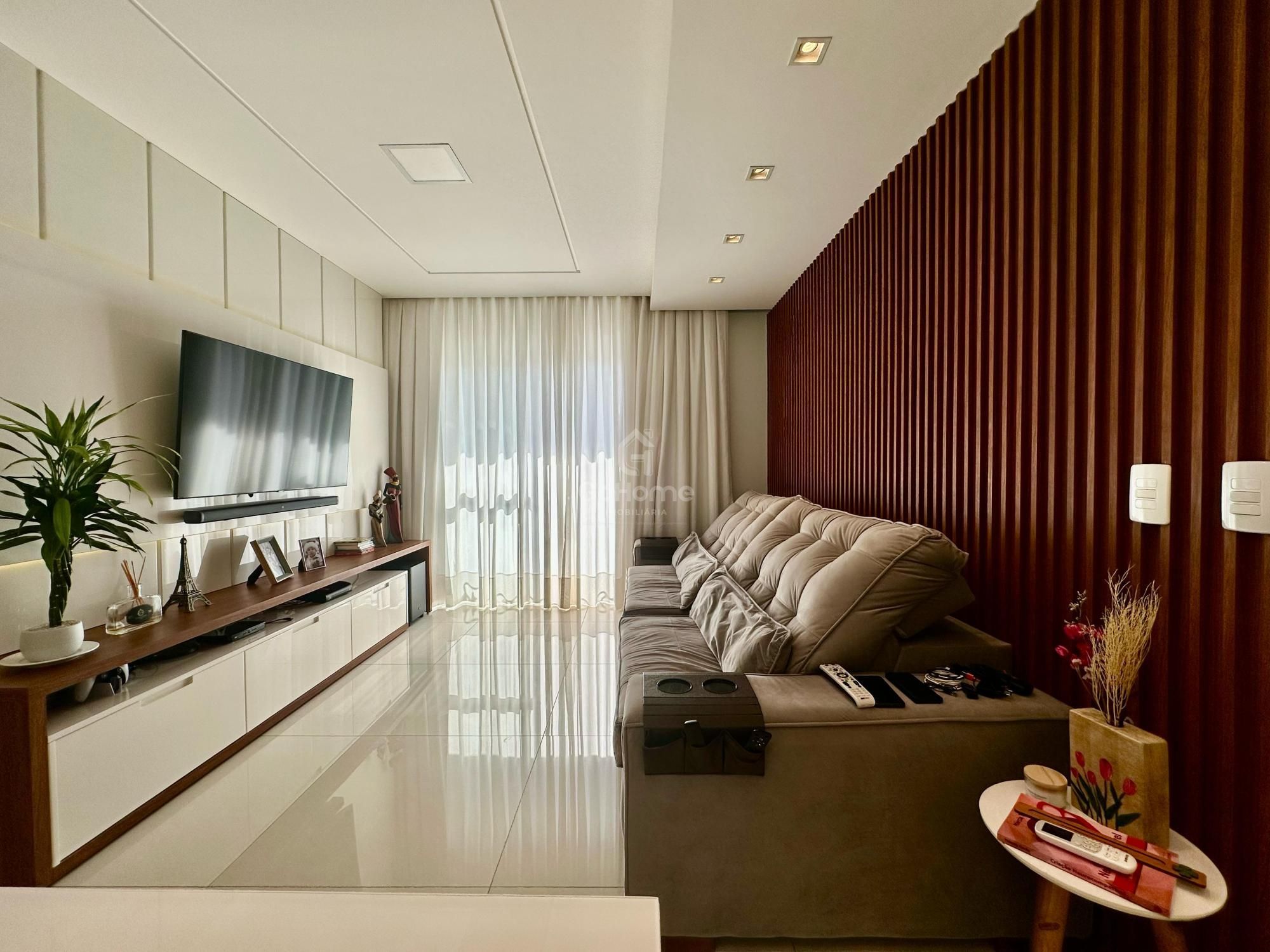 Apartamento Semimobiliado à Venda