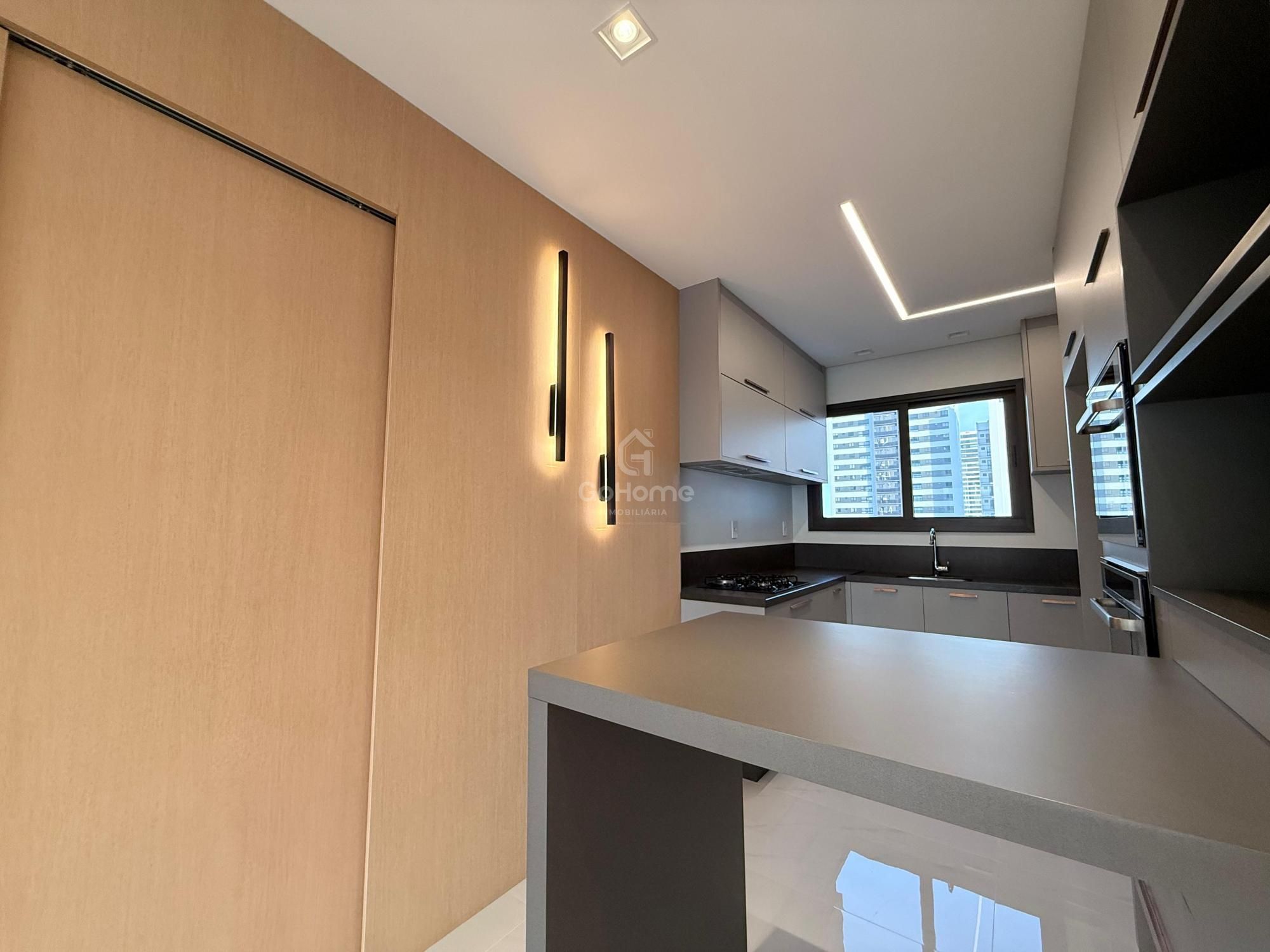 Apartamento Semimobiliado à Venda