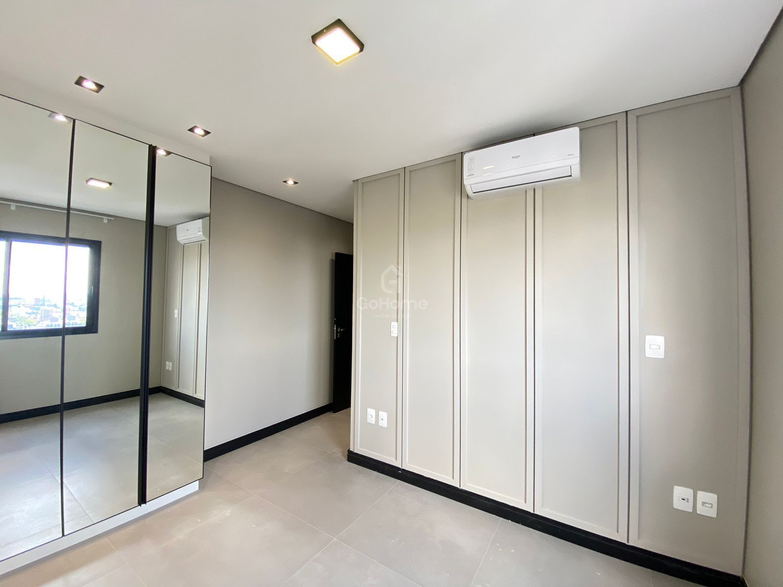 3642 – Apartamento Duplex com 3 suítes, no Centro de Chapecó