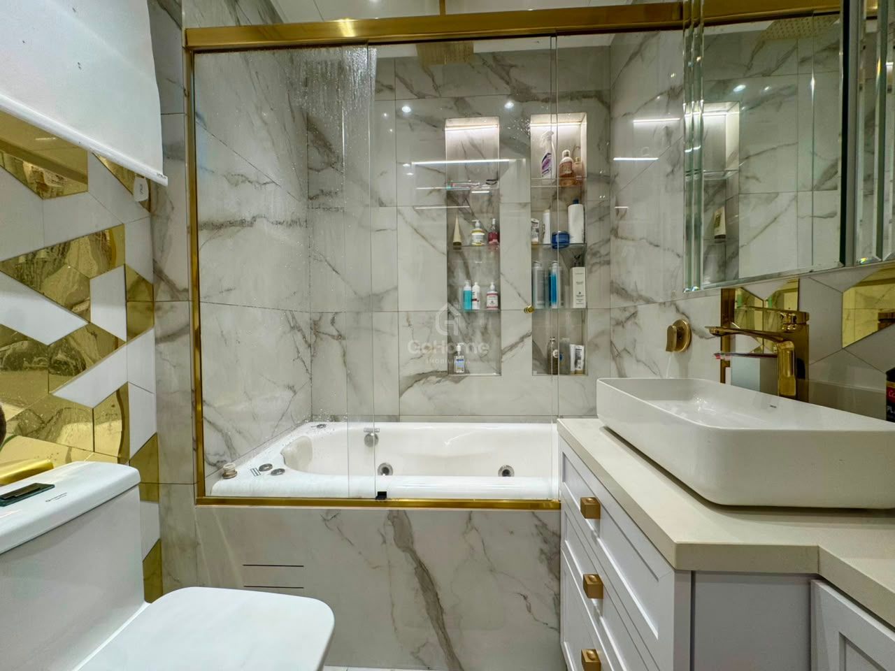 Apartamento com duas suítes mobiliado