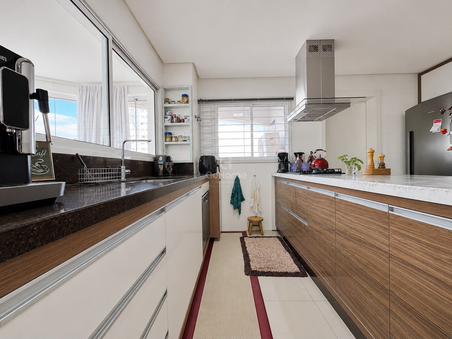 Apartamento com terraço mais Suíte Master e duas Demi-suítes