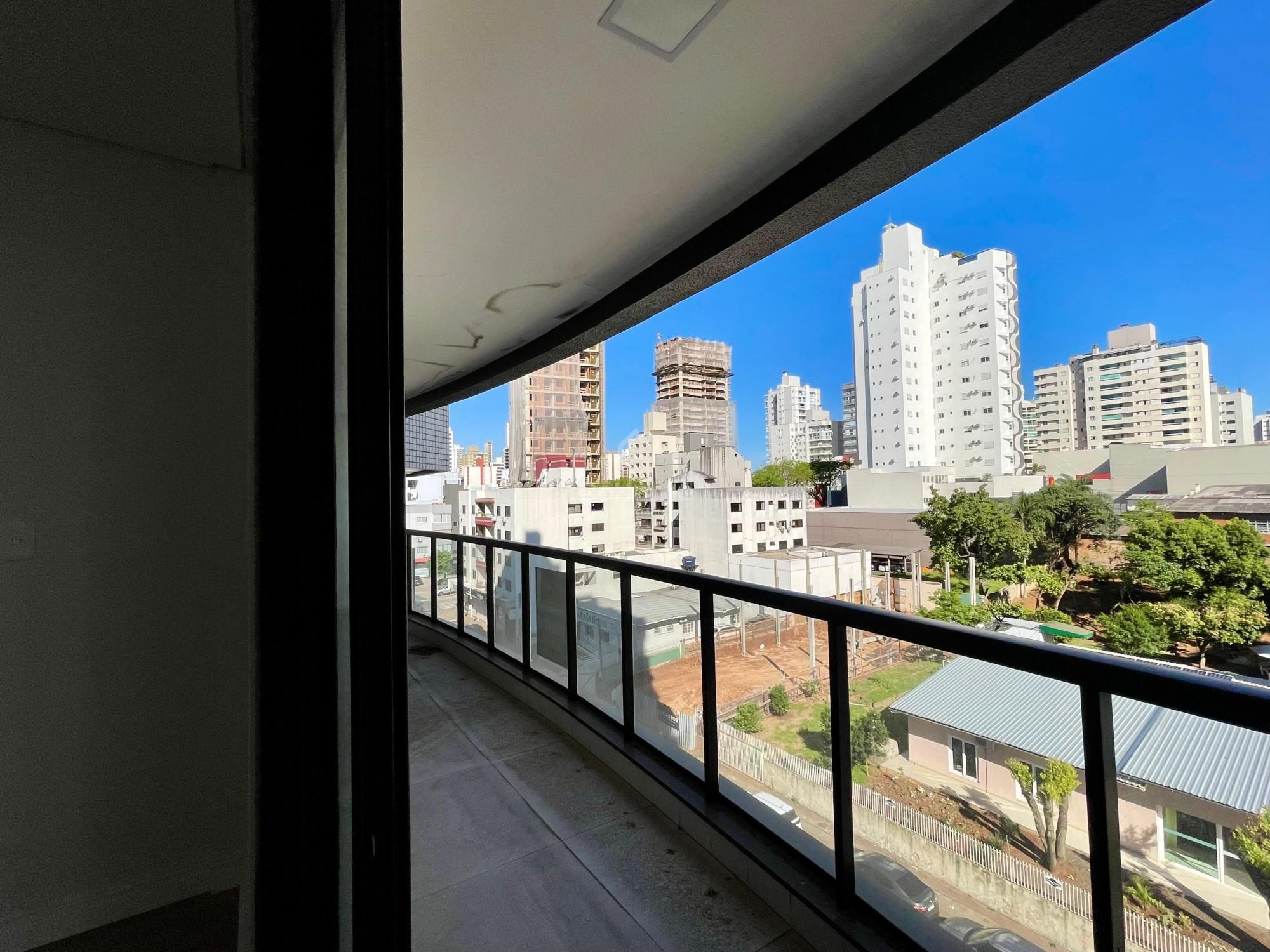 3409 – Apartamento no Centro de Chapecó, próximo da Linfer com 140,54 m² privativos