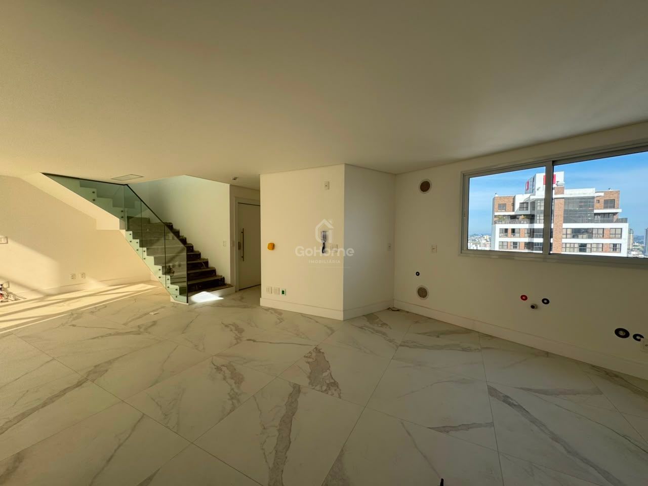 Cobertura Nova à Venda com 3 Suítes e Piscina Privativa