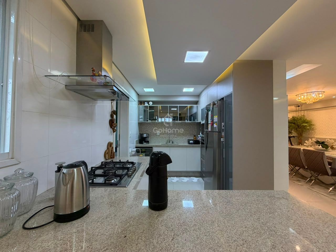 Apartamento Mobiliado e com 3 vagas de garagem