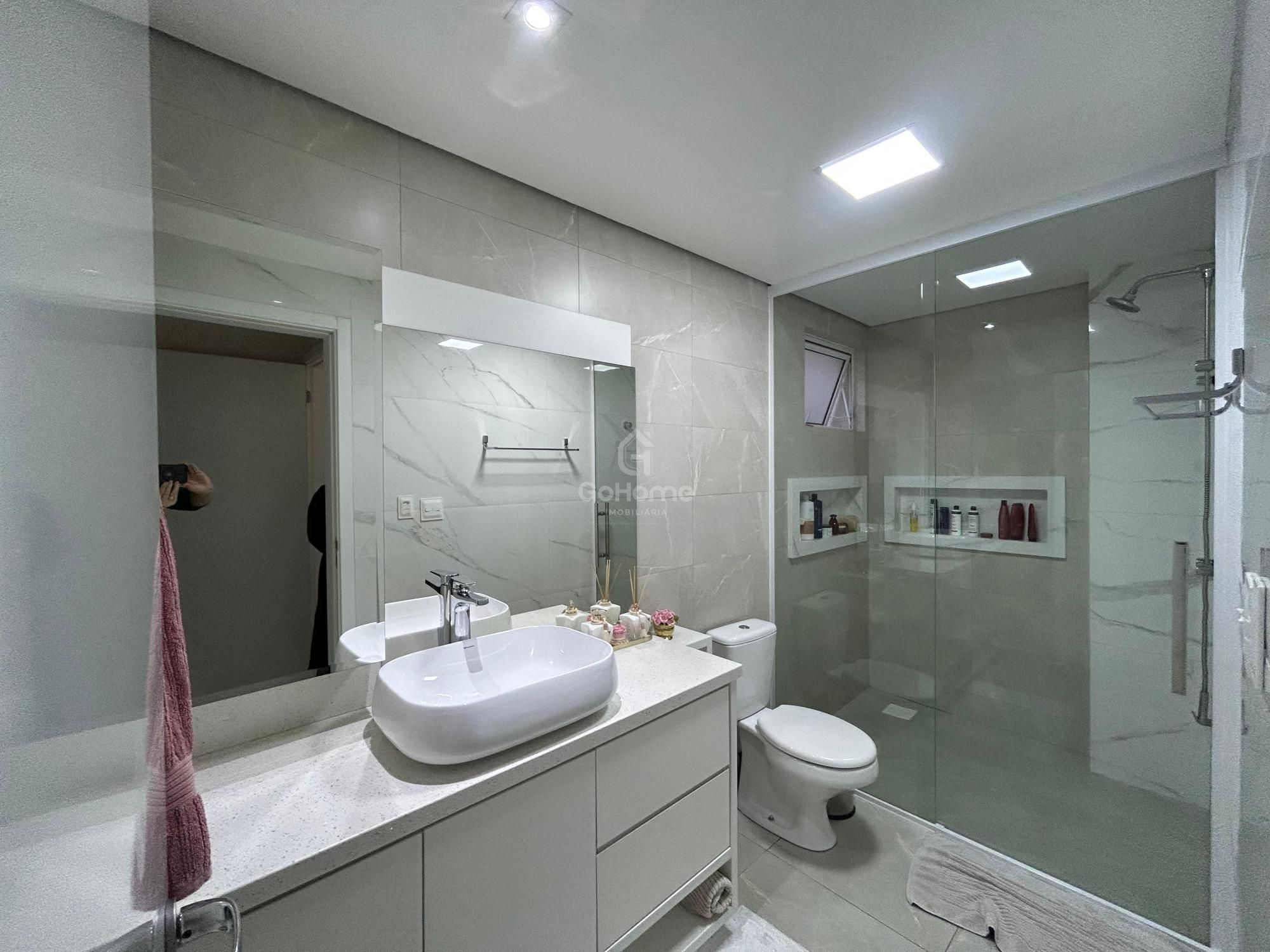 Apartamento com 3 suítes, sacada, lazer completo - Próximo da AABB e Marista