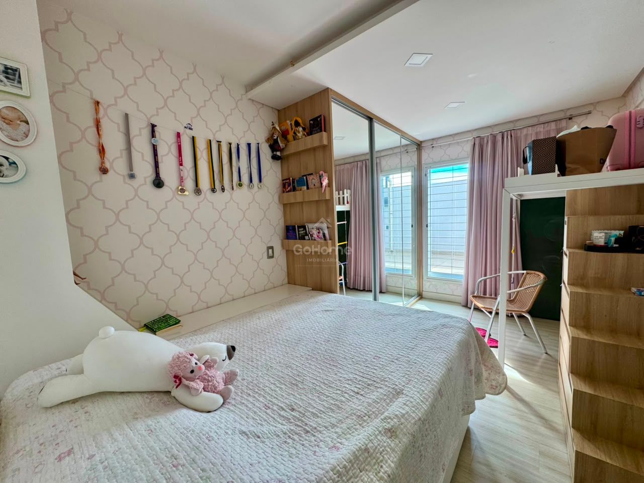 Apartamento com terraço mais Suíte Master e duas Demi-suítes