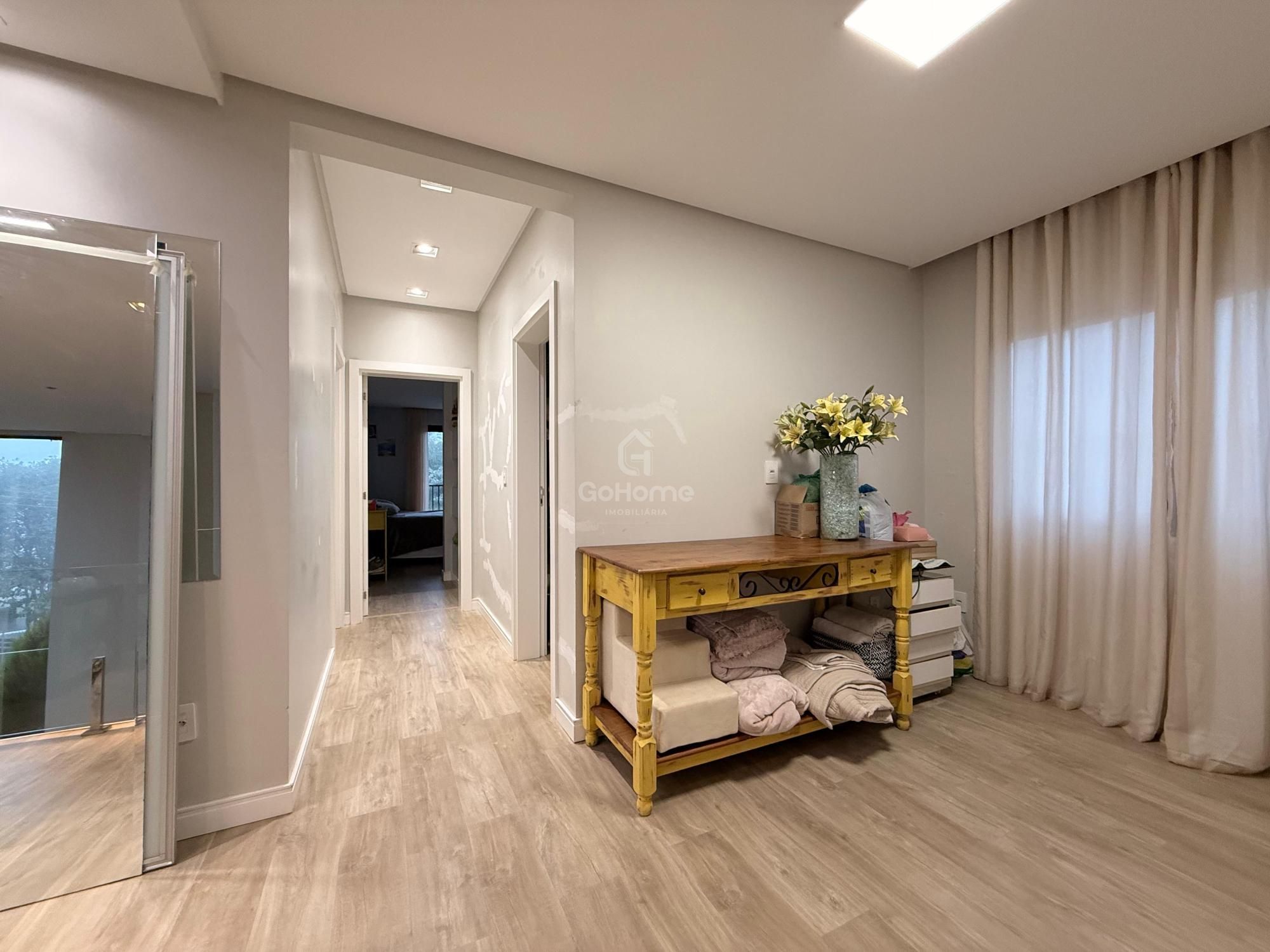 Casa em Condomínio Fechado com 3 suítes