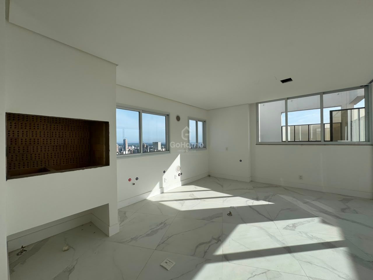 Cobertura Nova à Venda com 3 Suítes e Piscina Privativa