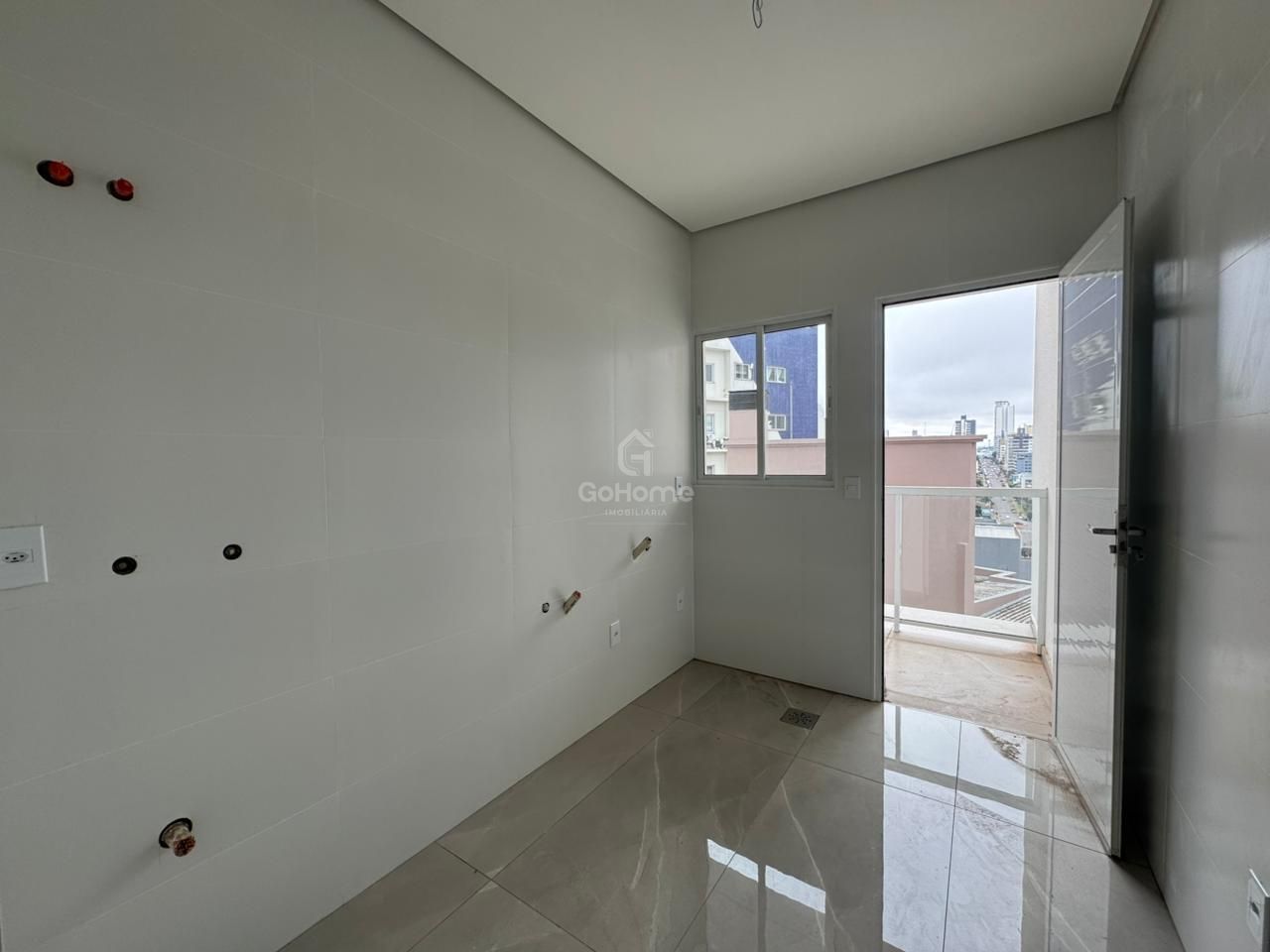 Apartamento Novo Vazio à Venda