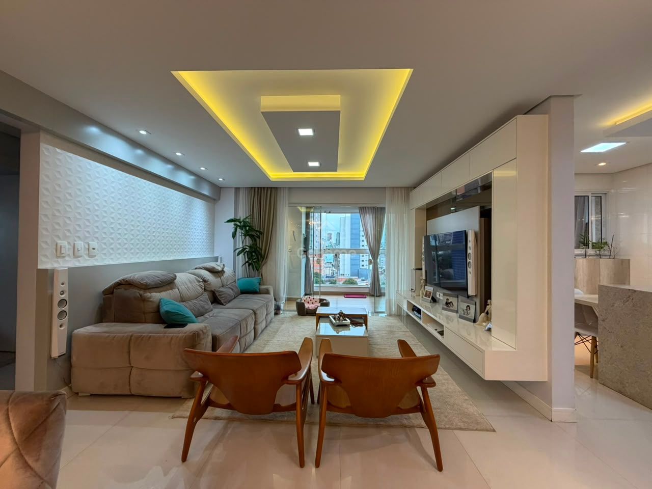 4741 – Apartamento mobiliado com 3 vagas no Bairro Passo dos Fortes, Chapecó
