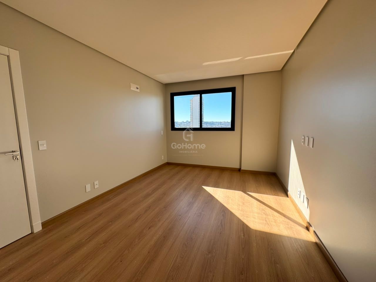 Apartamento Novo à Venda