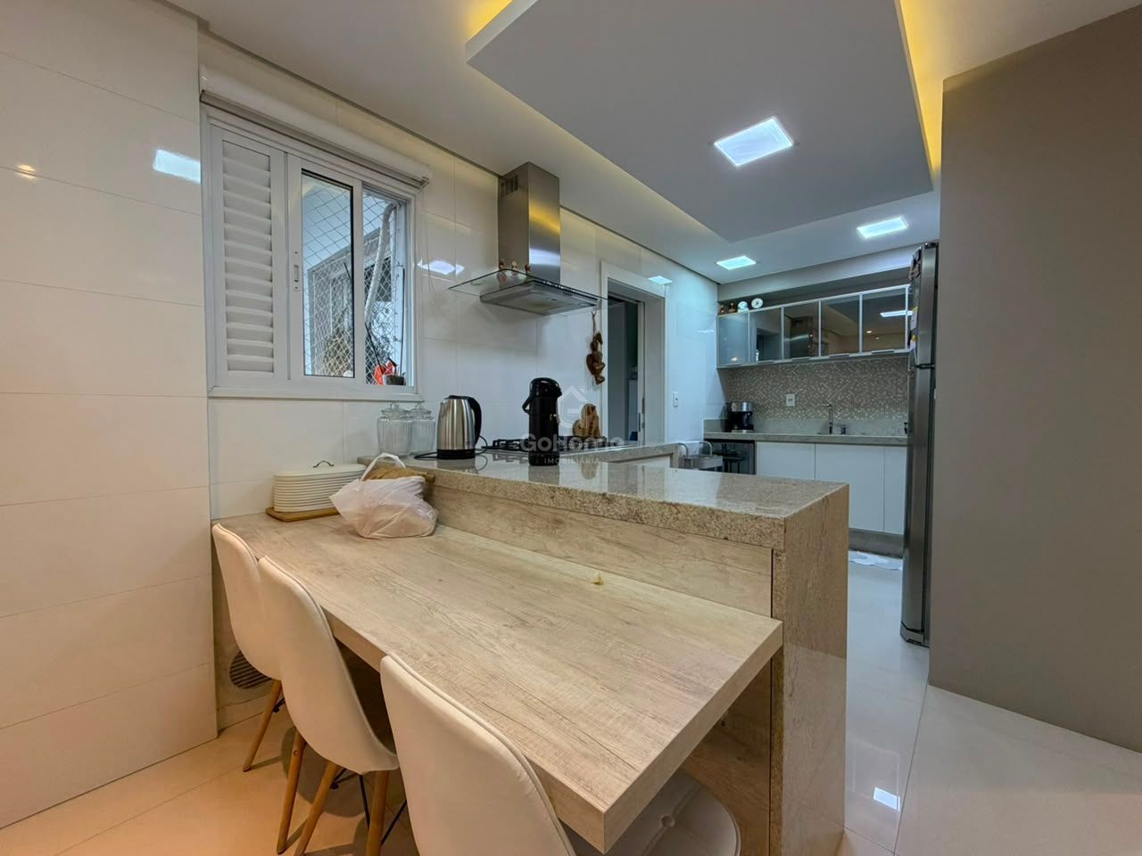 Apartamento Mobiliado e com 3 vagas de garagem