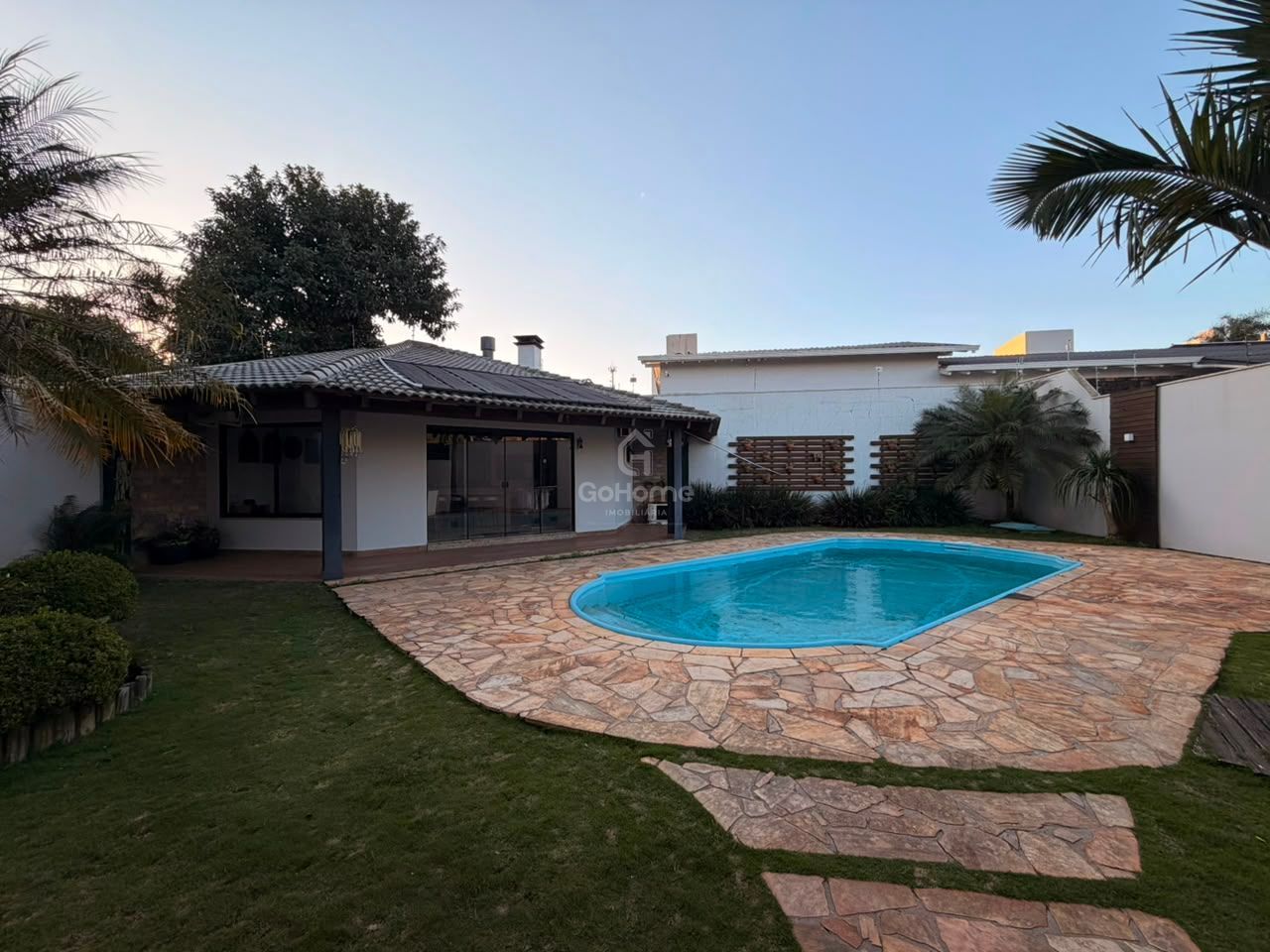 Casa Mobiliada com Piscina