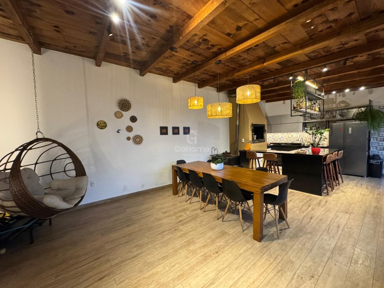 Casa Semimobiliada com Piscina